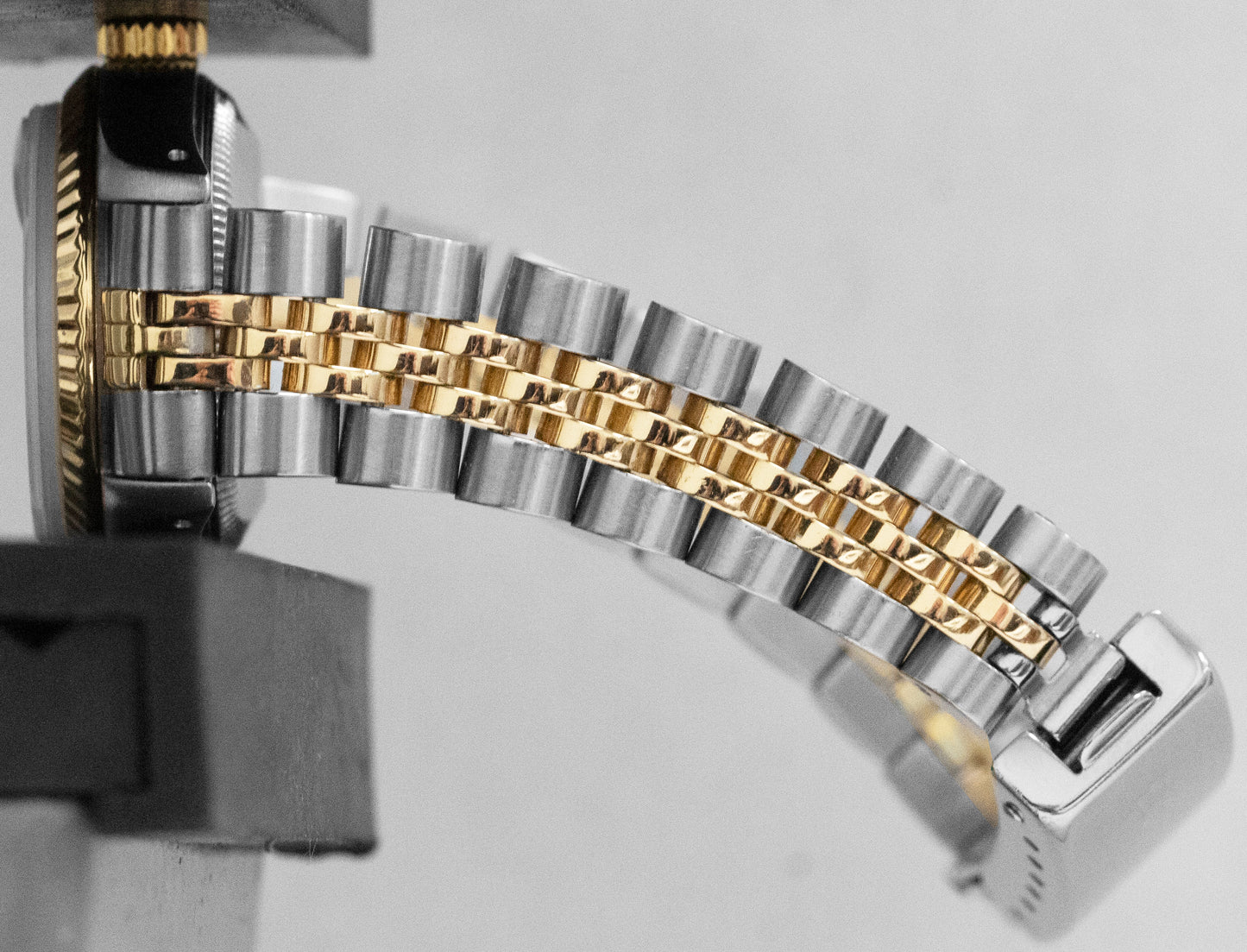 Ladies Rolex DateJust 26mm CHAMPAGNE Two-Tone 18K Yellow Gold JUBILEE 69173