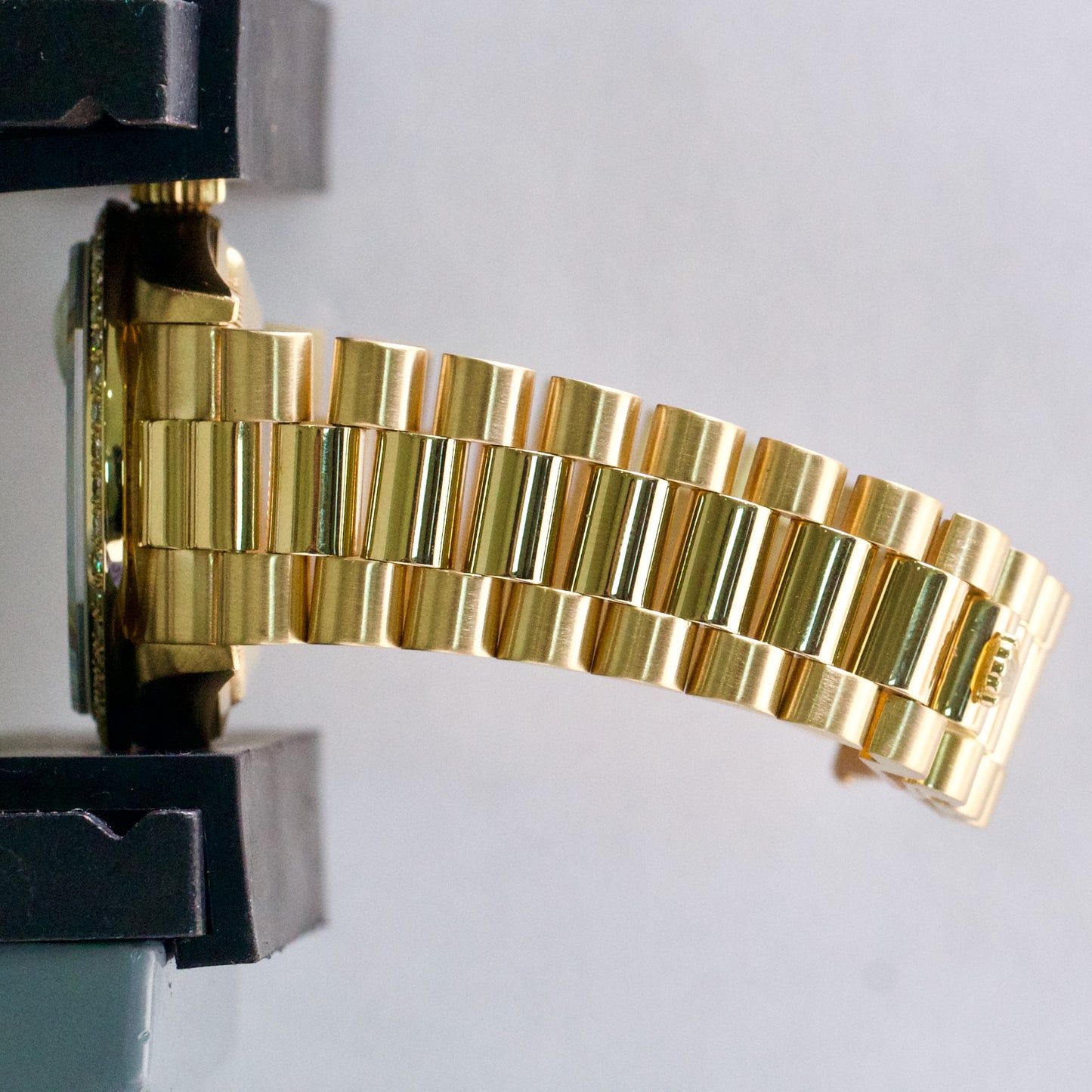 Rolex Day-Date President 36mm DIAMOND RUBY 18K Yellow Gold Quickset Watch 18238