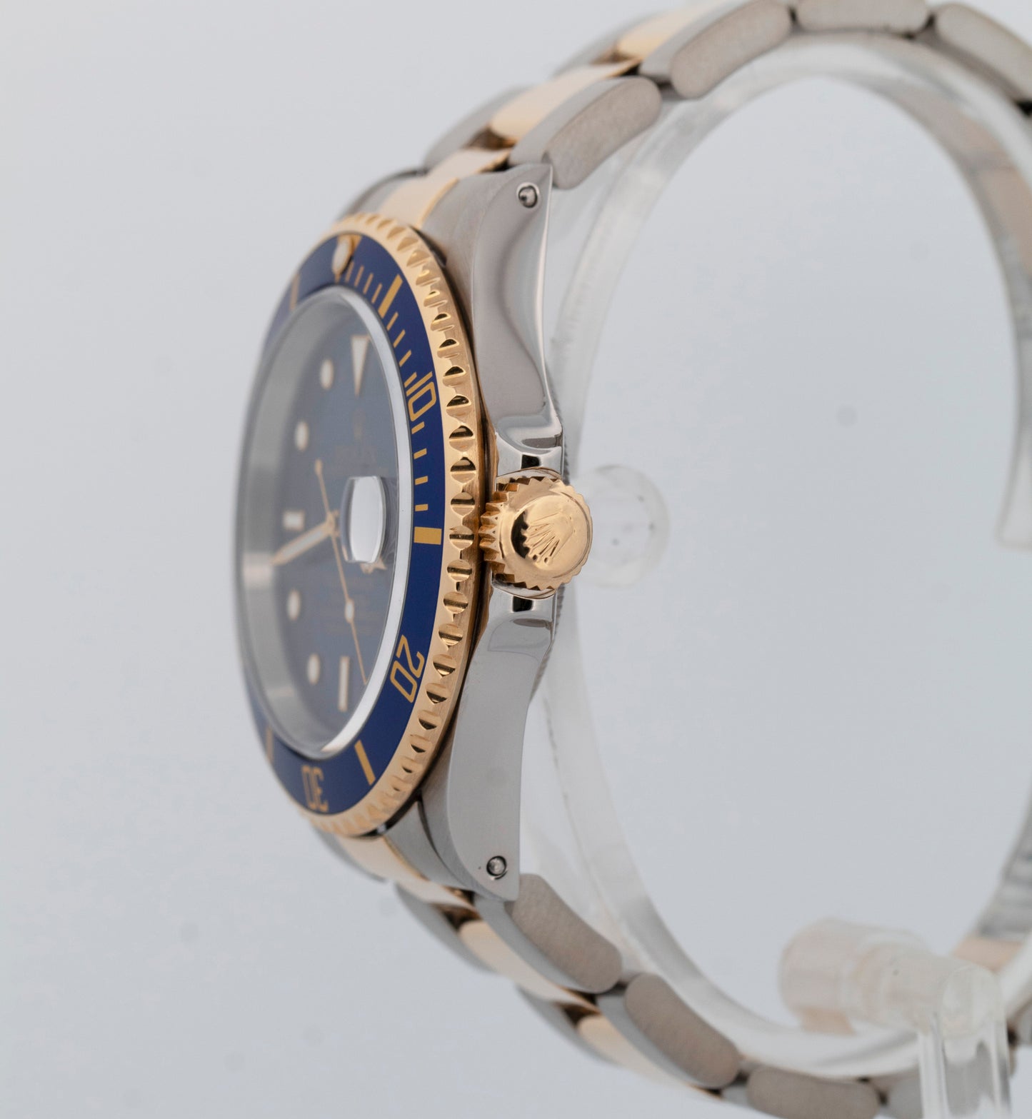 Rolex Submariner Date 40mm BLUE Two-Tone 18K Gold Stainless Steel 16613 Watch