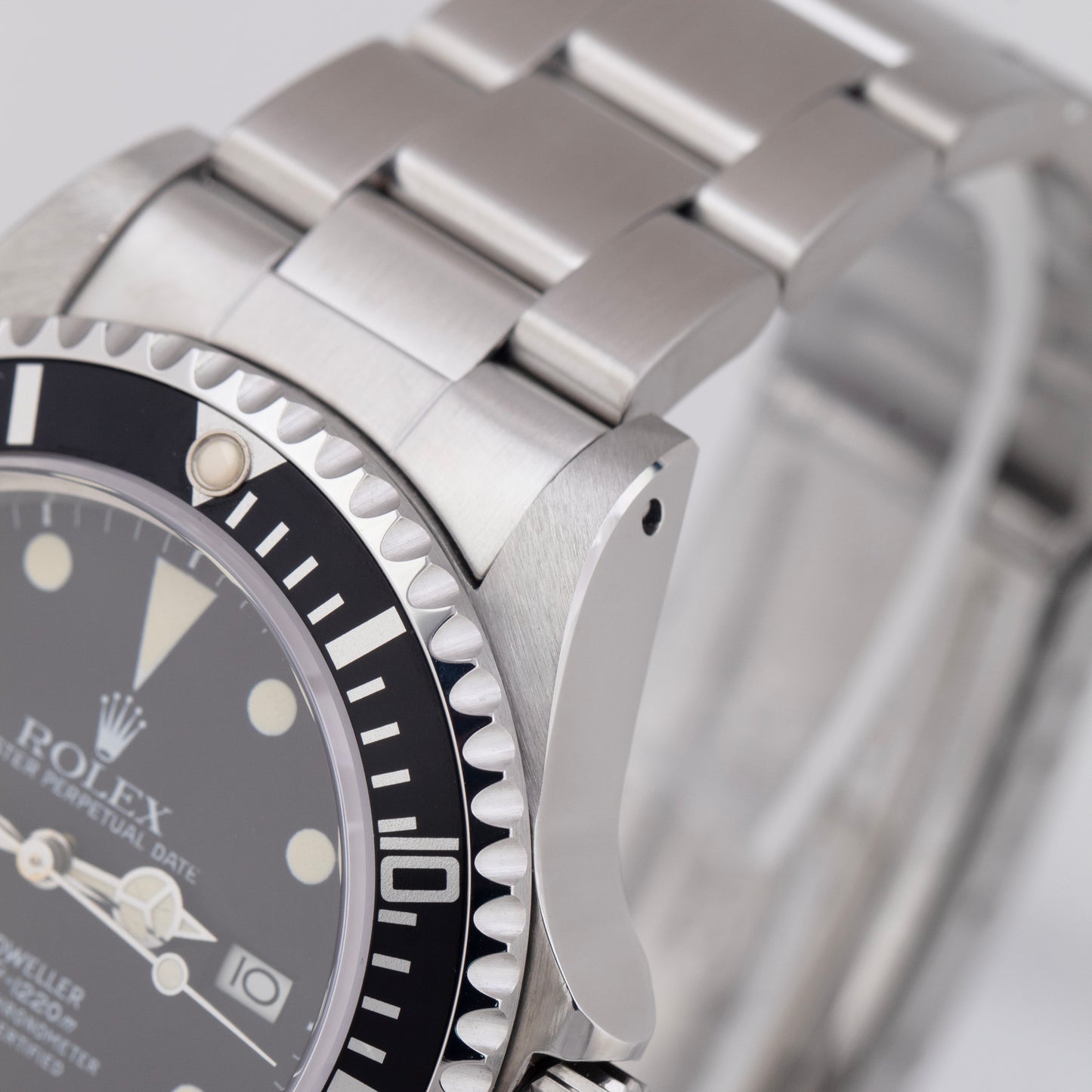 MINT TOP CONDITION Rolex Sea-Dweller Black TRIPLE 6 40mm Automatic Watch 16660