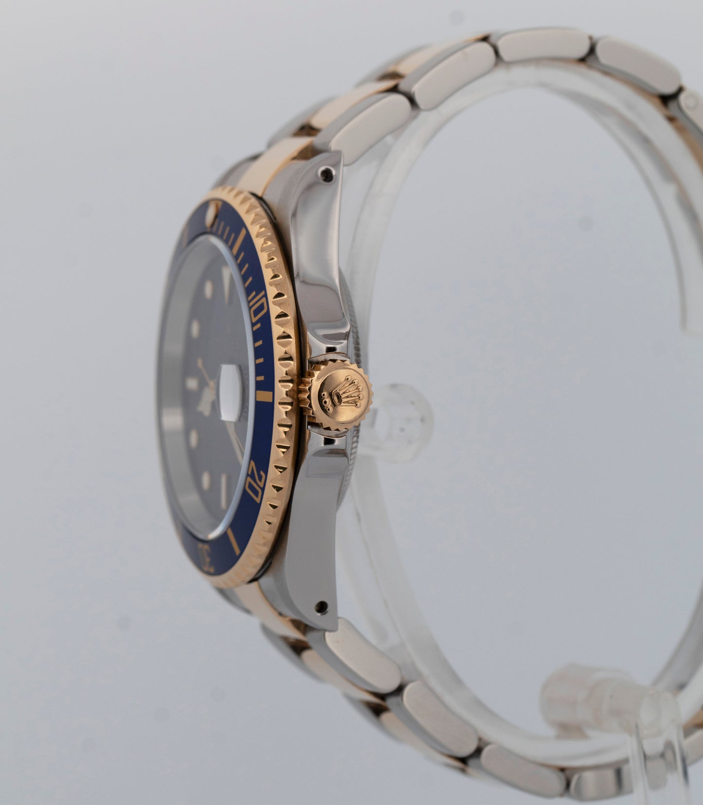 Rolex Submariner Date 40mm BLUE Two-Tone 18K Gold Stainless Steel 16613 Watch