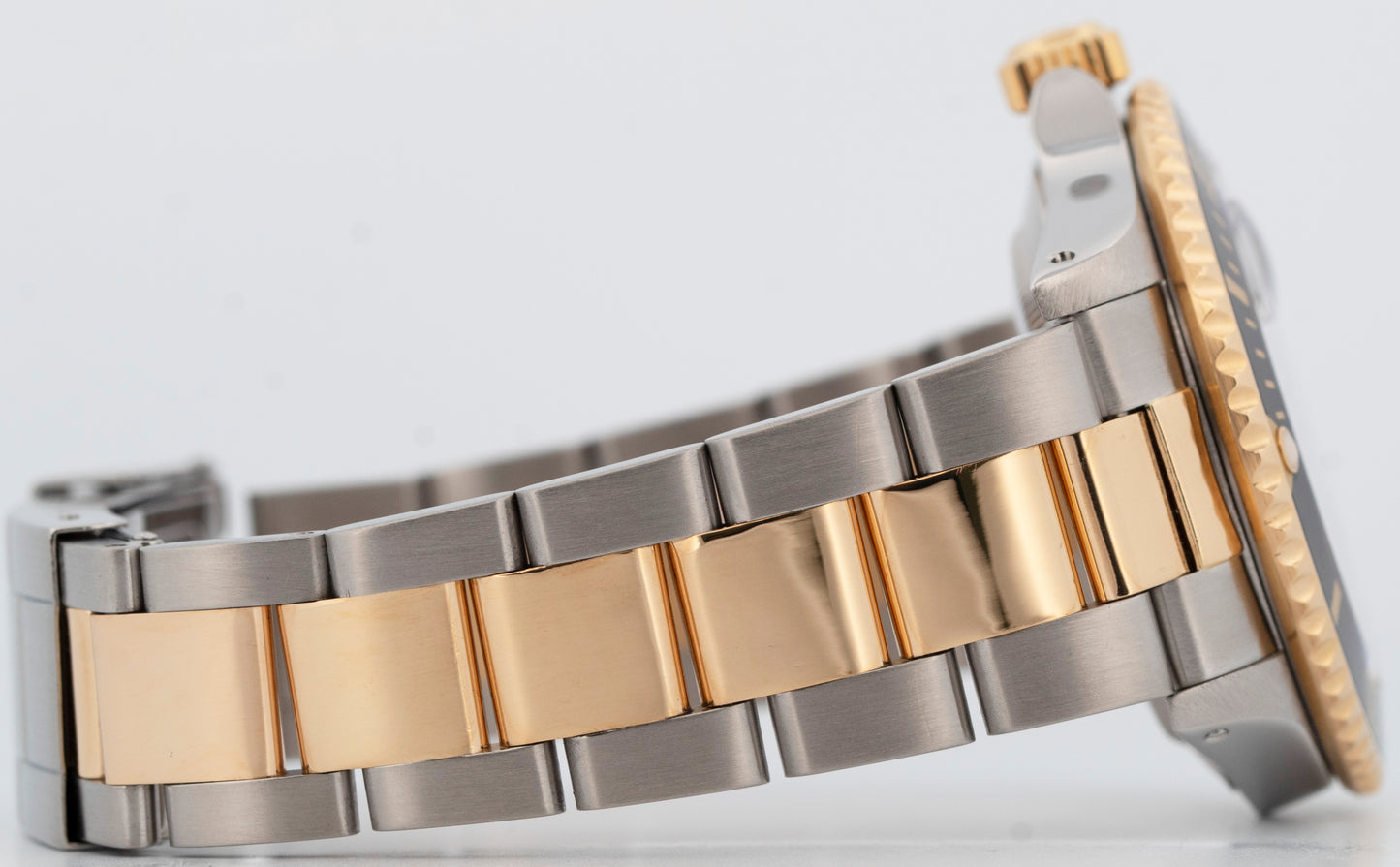 Rolex Submariner Date 40mm BLACK Two-Tone 18K Yellow Gold Steel 16613 LN Watch