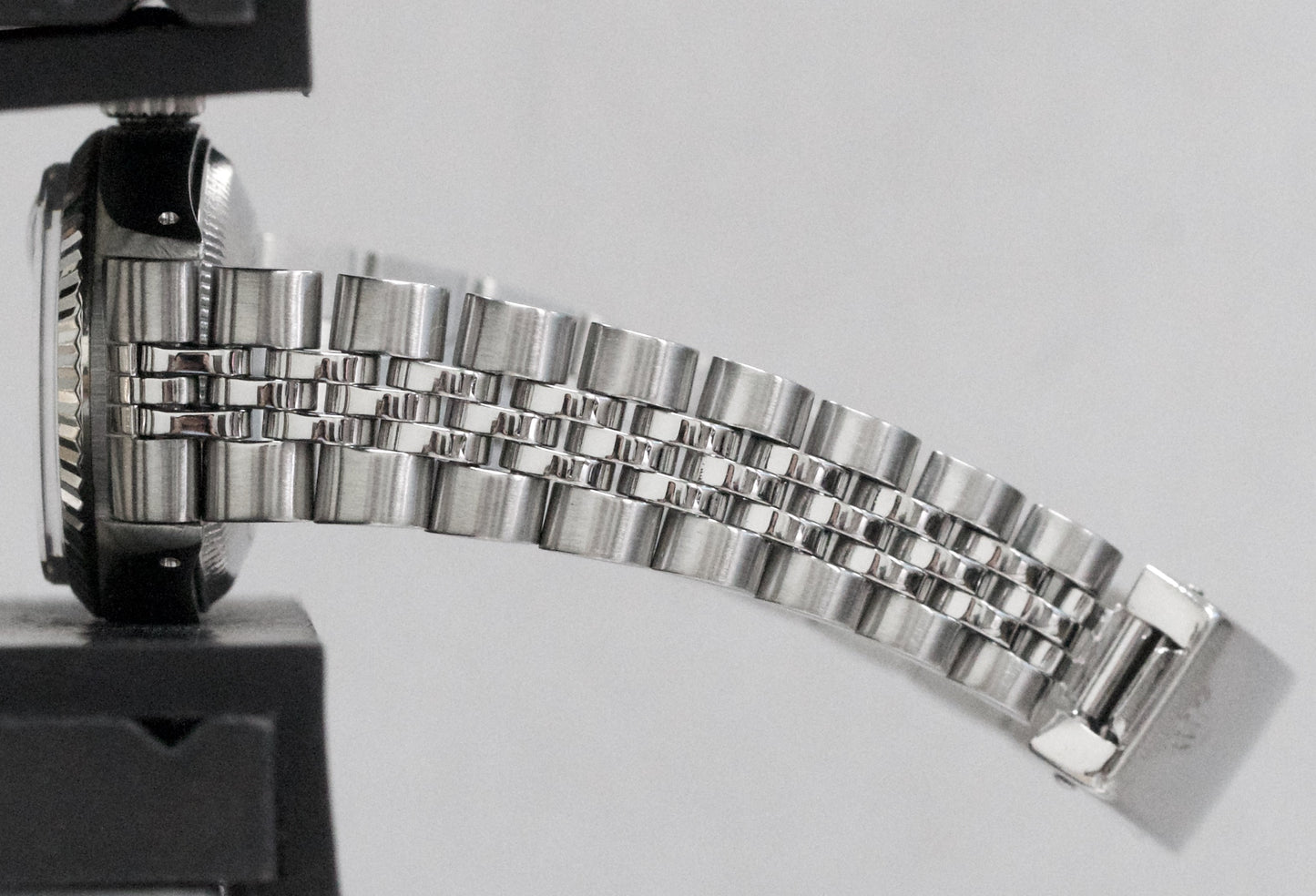 Ladies Rolex DateJust 26mm BLACK DIAMOND Stainless Steel JUBILEE Watch 6916