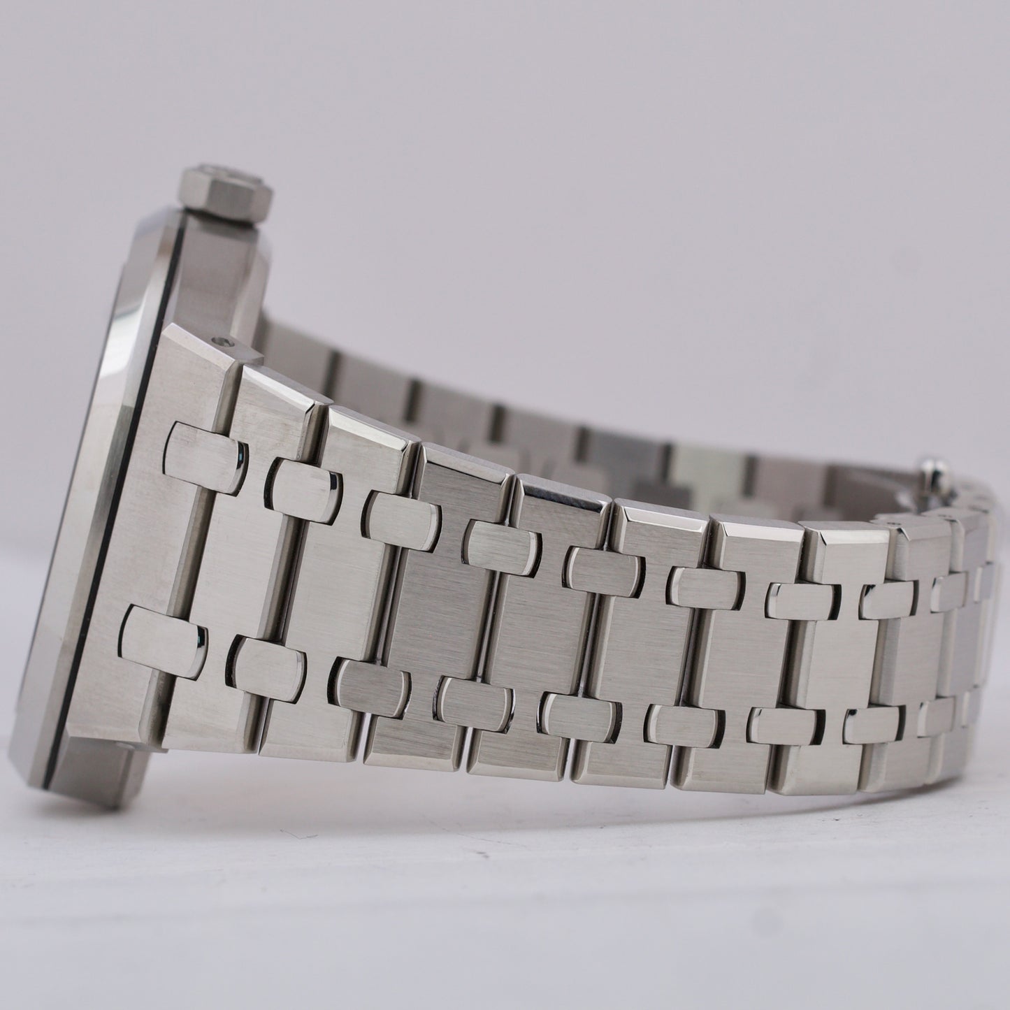 Audemars Piguet Royal Oak BLACK 41mm 15400ST.OO.1220ST.01 Stainless Steel Watch