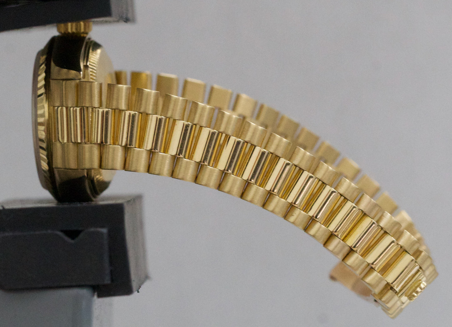 PAPERS Ladies Rolex DateJust President 26mm MOP DIAMOND 18K Gold 69178 BOX