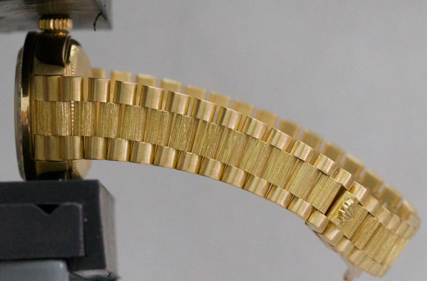 Rolex DateJust President CHAMPAGNE DIAMOND 26mm BARK 18K Yellow Gold 69278 Watch