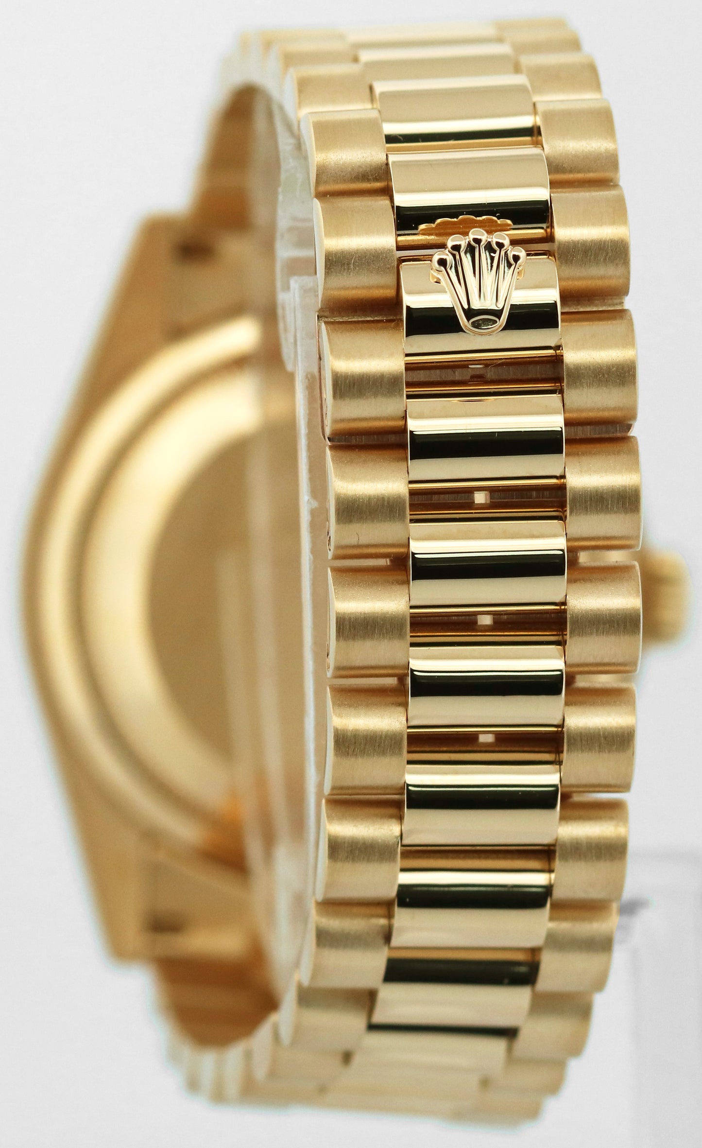 Rolex Day-Date President BLUE 18K Yellow Gold Fluted 36mm 118238 Watch