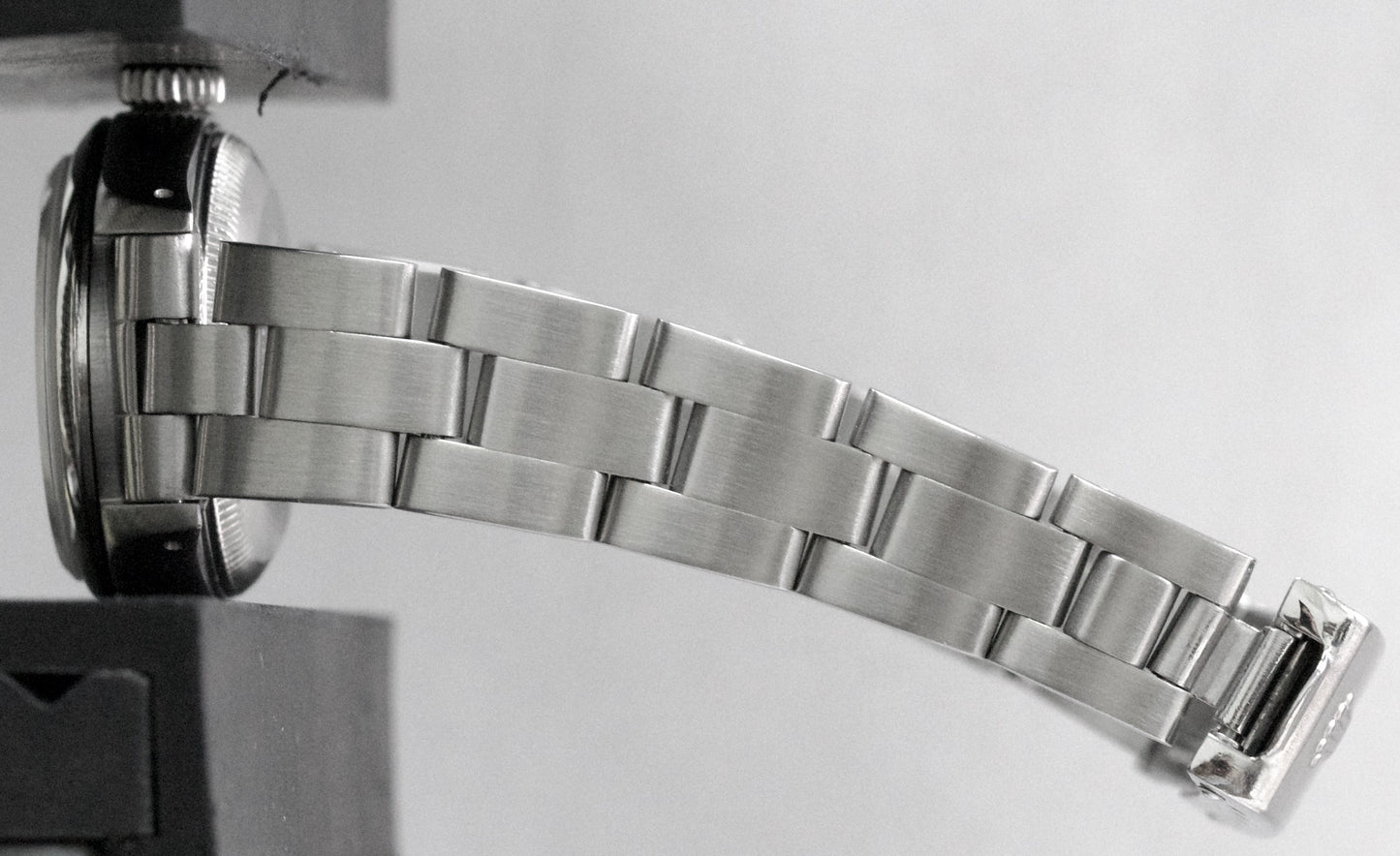 1984 Ladies Rolex Date 69160 Mother Of Pearl Diamond 26mm Steel Oyster Watch