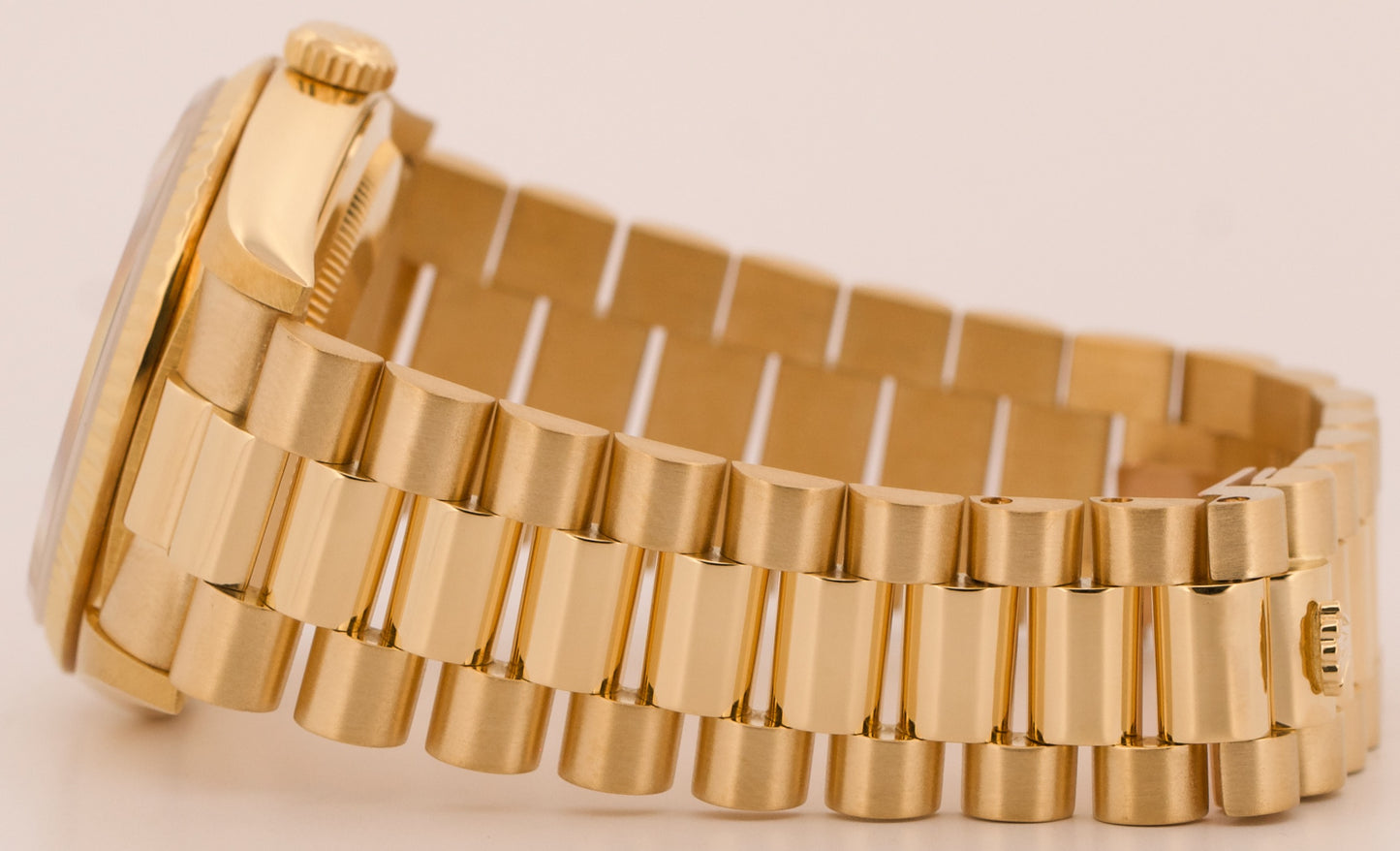 Rolex Day-Date President CHAMPAGNE DIAMOND 36mm 18K Yellow Gold 18238 Watch