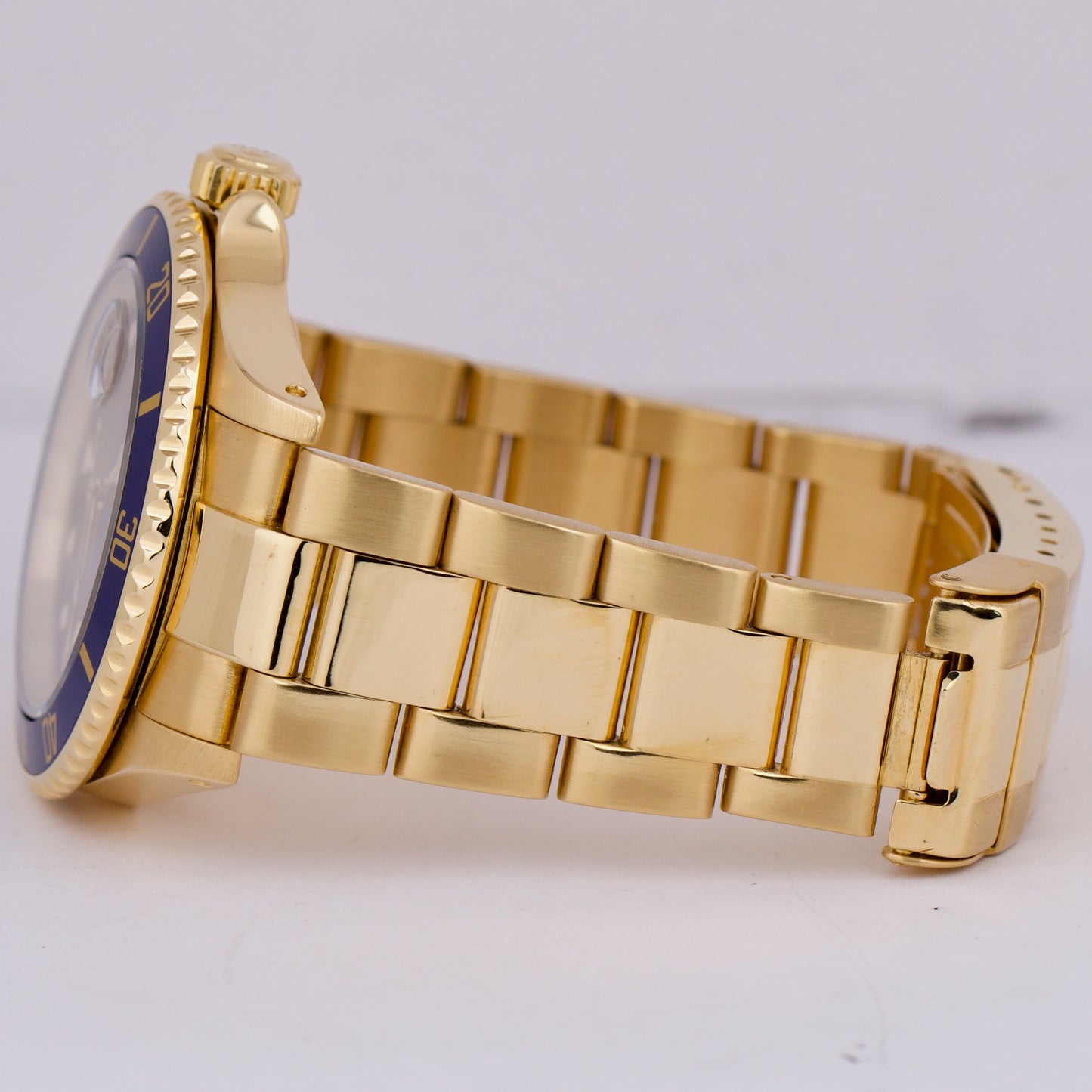 Rolex Submariner Date BLUE 18K Yellow Gold 40mm Oyster Automatic 16618 Watch