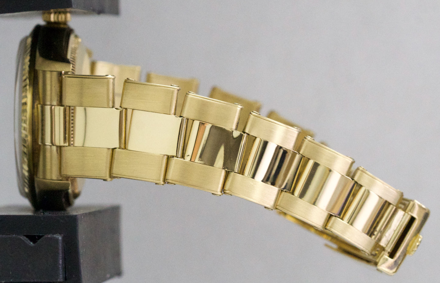 Rolex Oyster Perpetual Date 34mm SILVER 18K Yellow Gold FLUTED Watch 15238