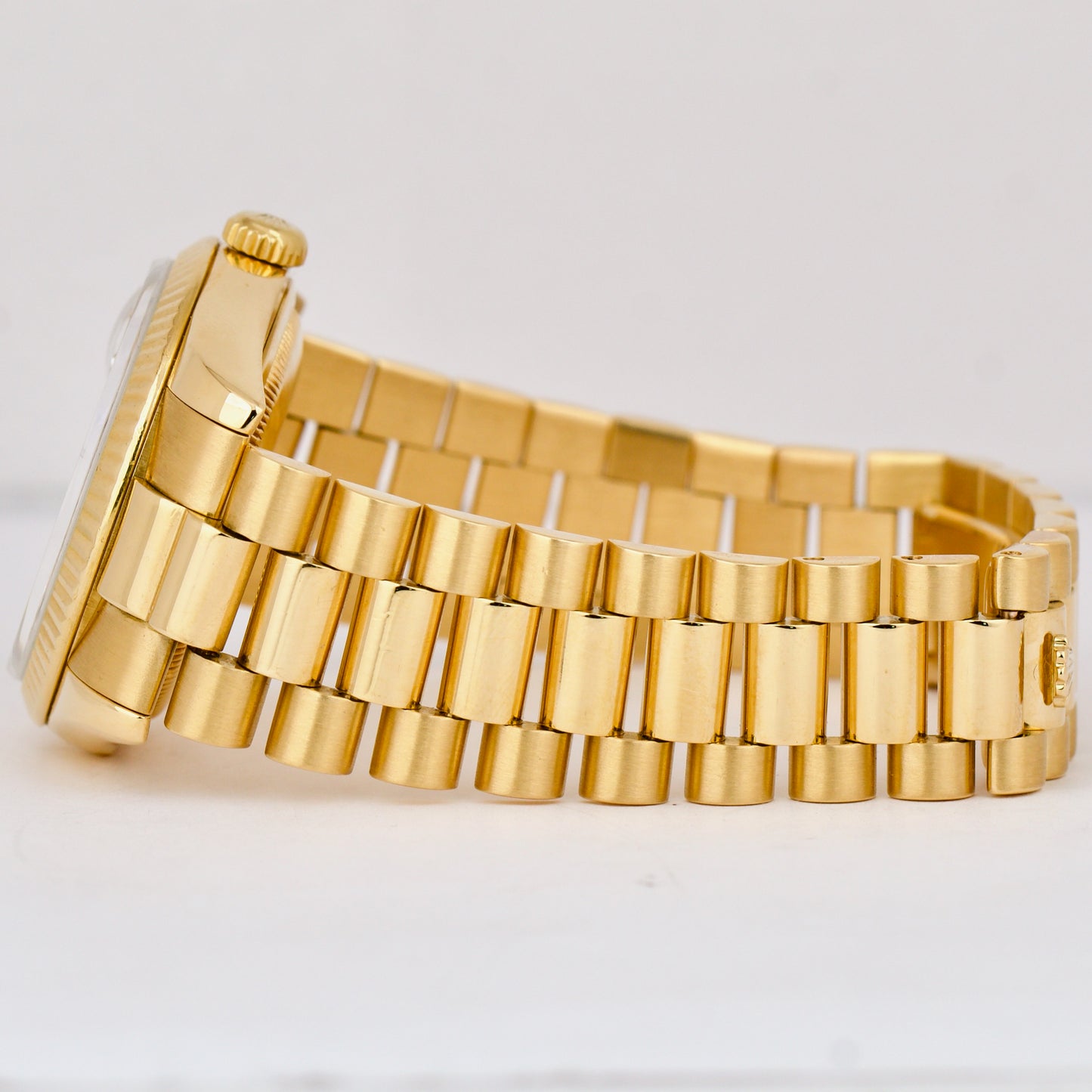 Rolex Day-Date President 18K Yellow Gold Champagne NEW BUCKLE 36mm Watch 118238