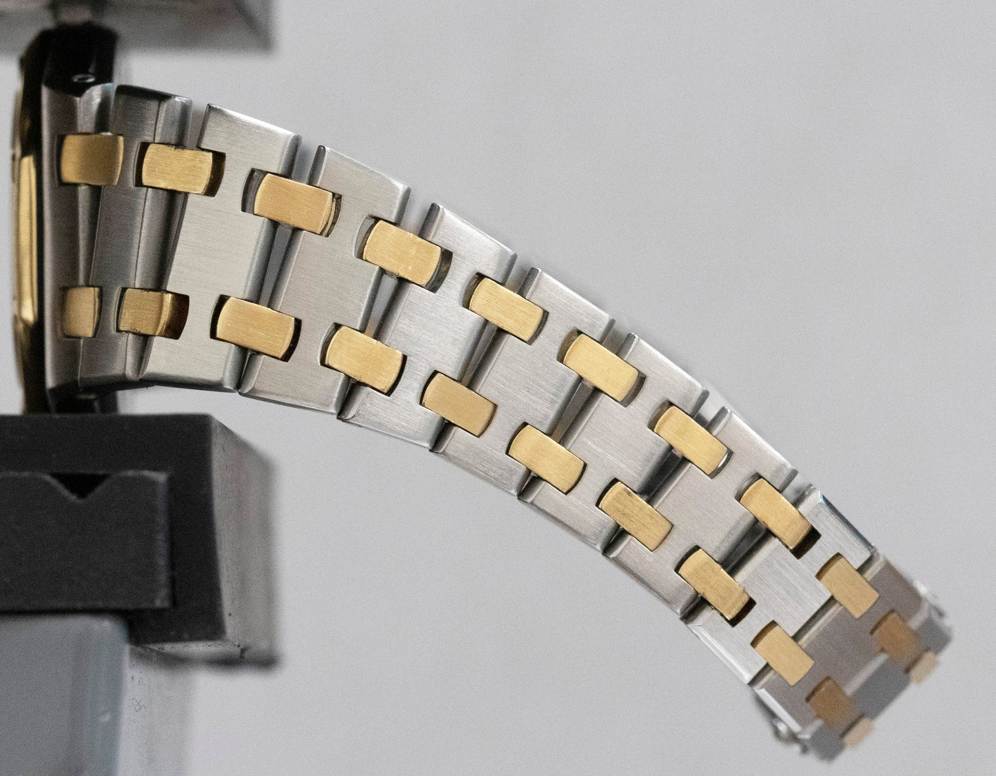 Ladies Audemars Piguet Royal Oak Gray Quartz Two-Tone Gold 26mm 6007SA Watch