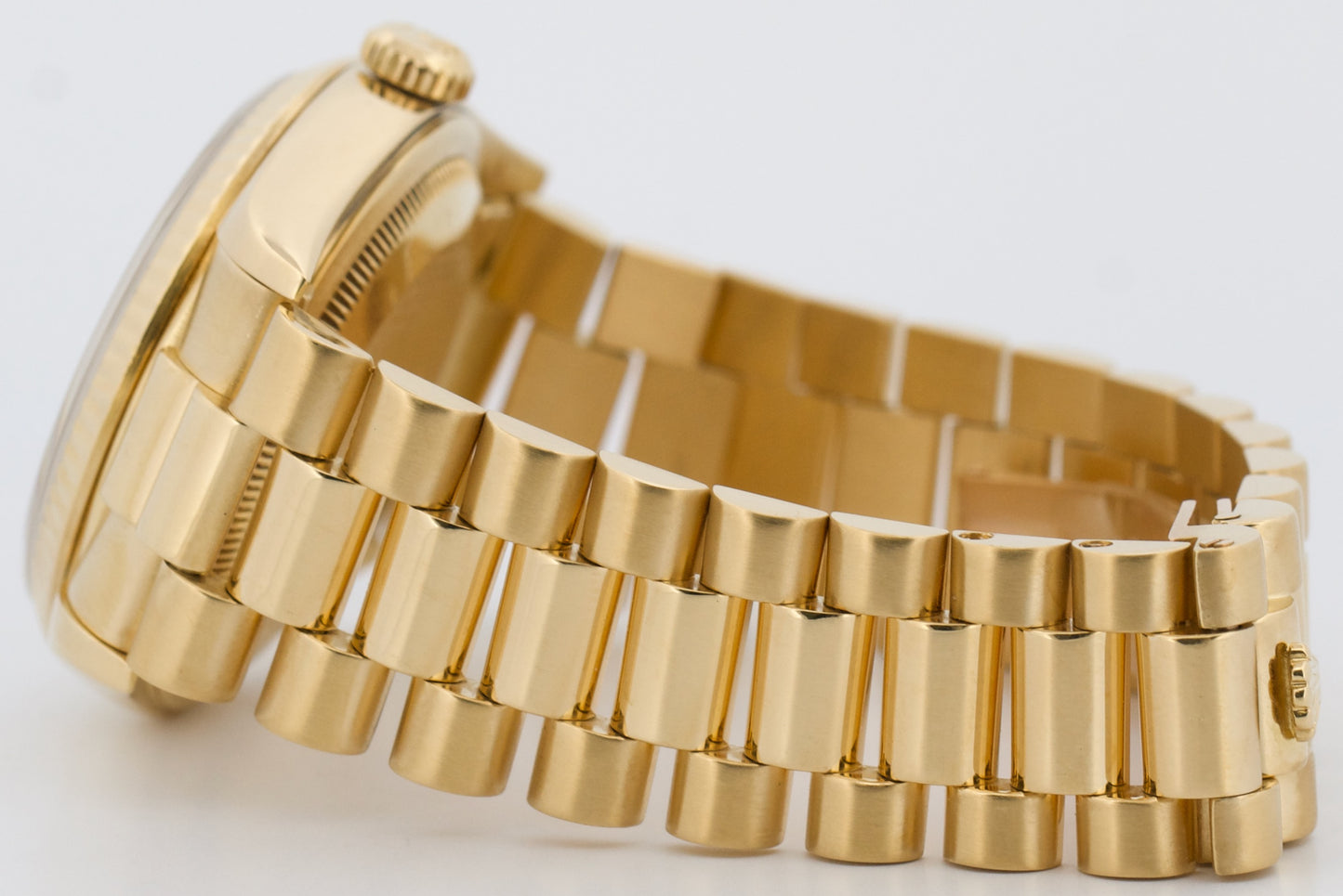 Rolex Day-Date President CHAMPAGNE 36mm 18K Yellow Gold Fluted 18238 Watch
