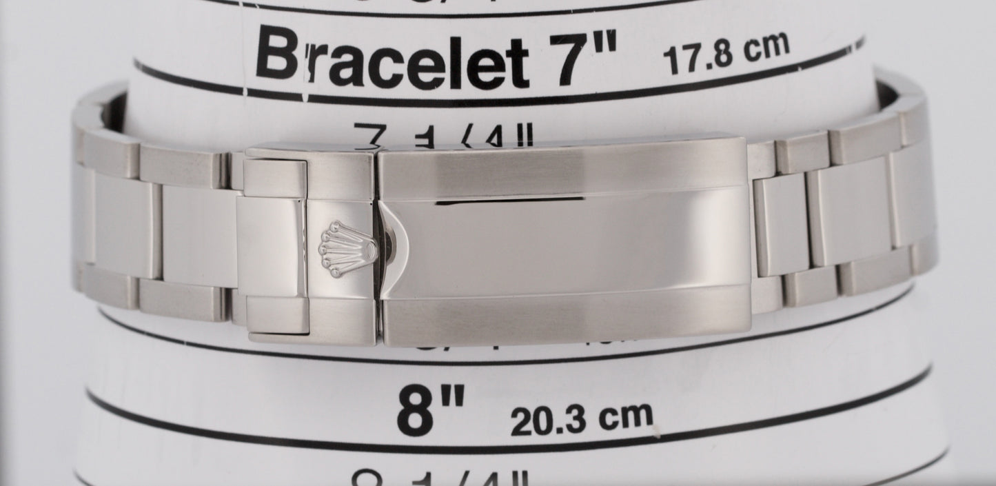 Rolex Submariner Date BLUE DIAMOND SAPPHIRE Stainless Steel 40mm 116610 Watch