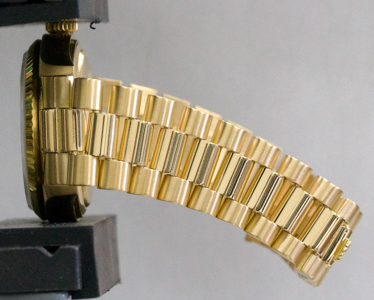 1981 Rolex Day-Date President 18038 Black Fluted 18K Yellow Gold 36mm Watch