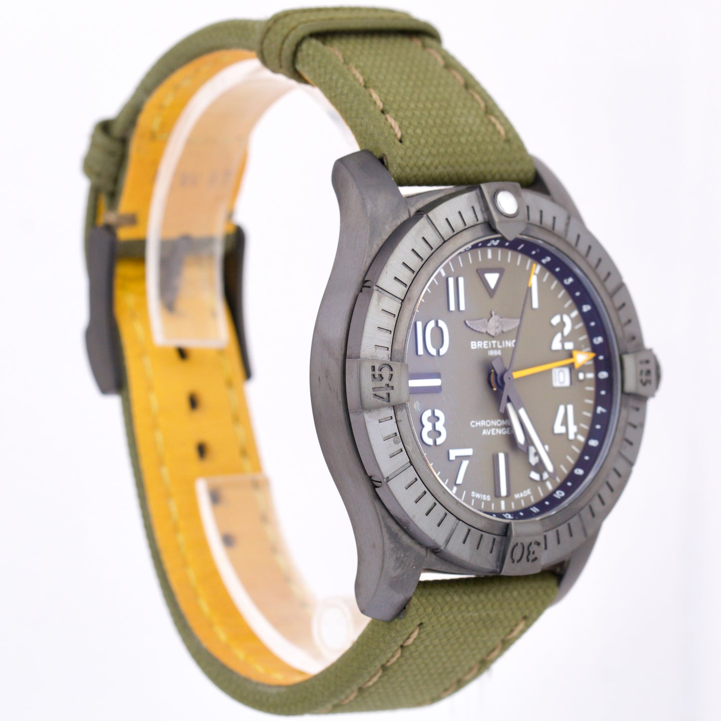 PAPERS Breitling Avenger GMT Night Mission 45 TITANIUM 45mm GREEN V32395 B+P