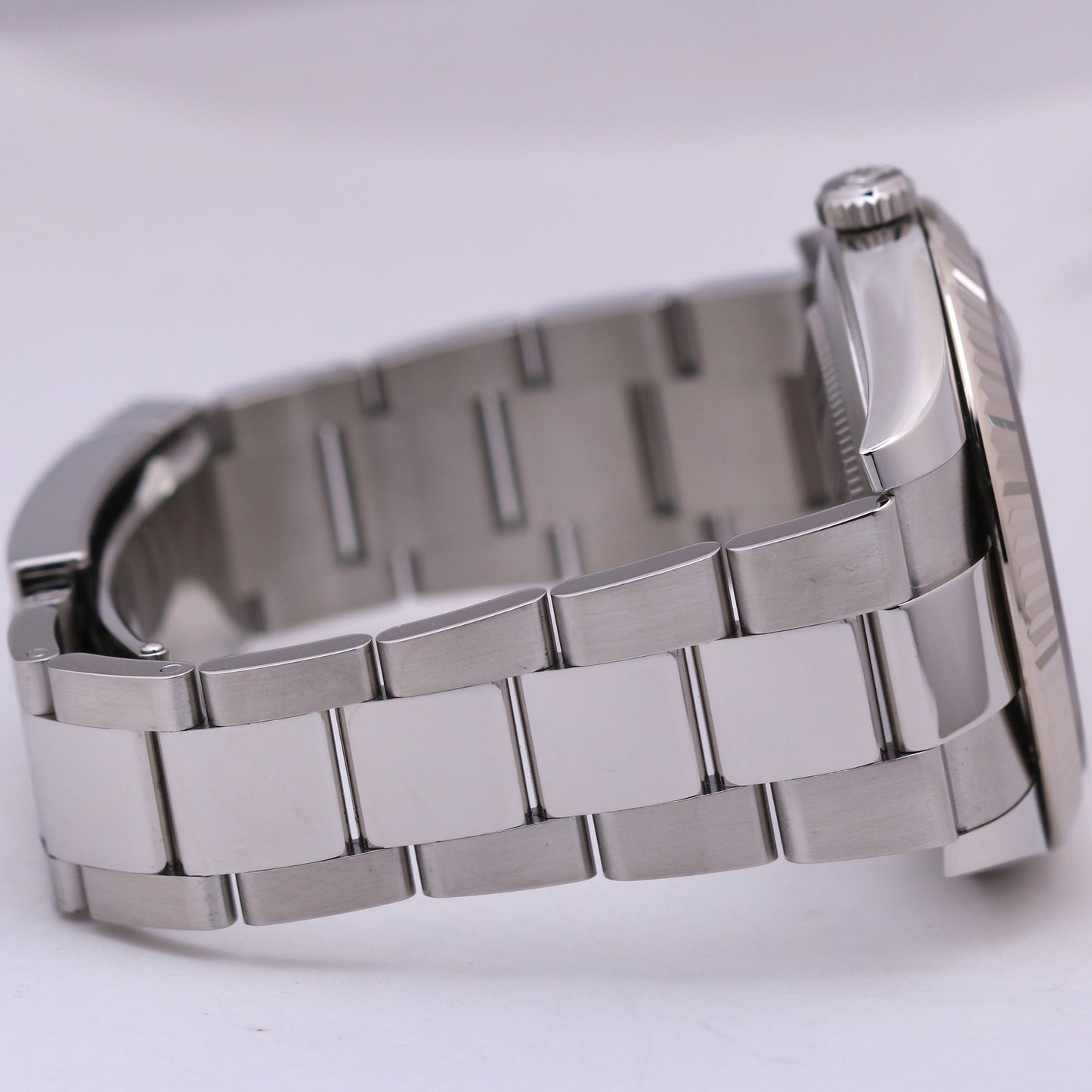 MINT 2023 PAPERS Rolex DateJust 41 GRAY DIAMOND 18K White Gold Fluted 126334 B+P