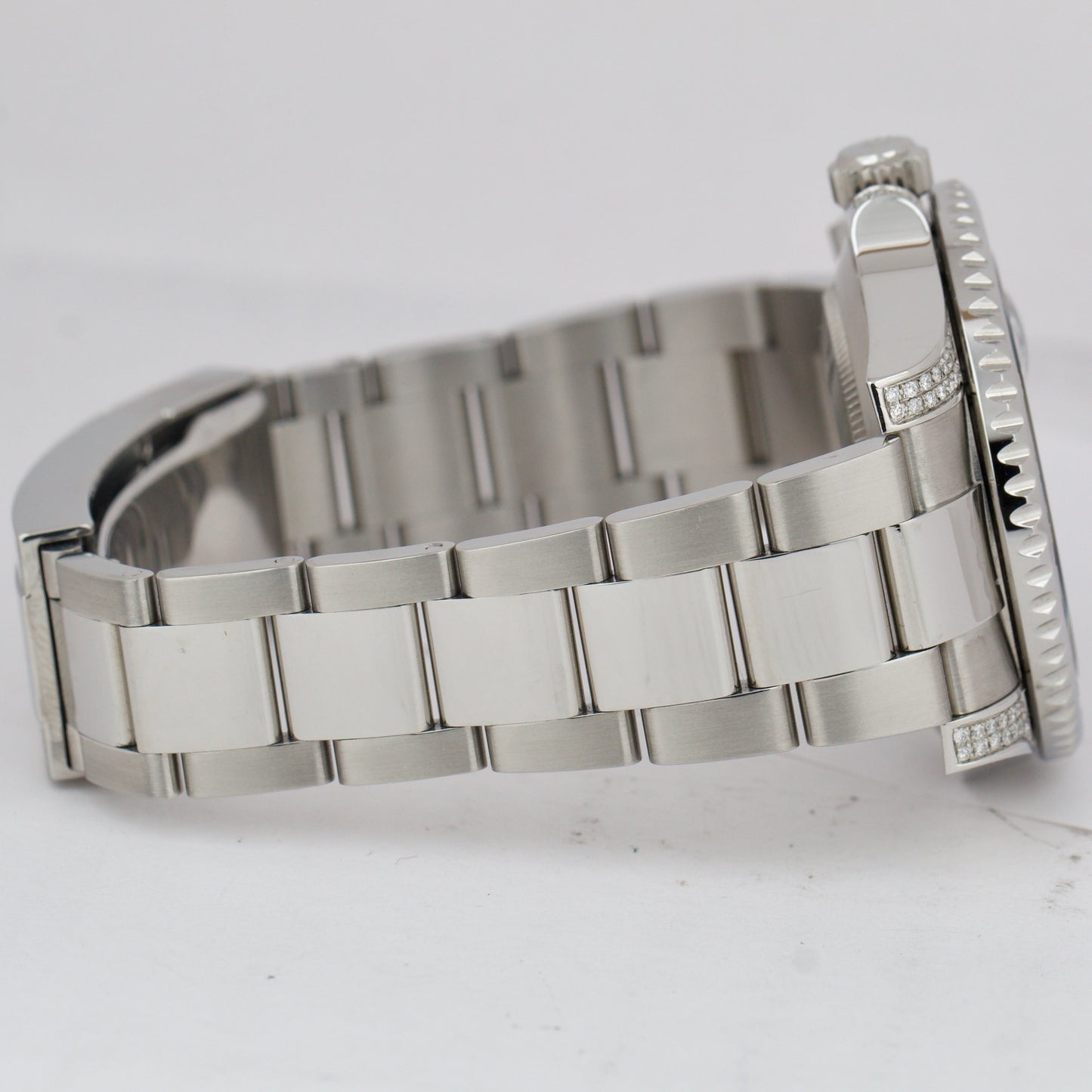MINT Rolex Submariner Date Blue DIAMOND SAPPHIRE Bezel Lugs 40mm Oyster 116610