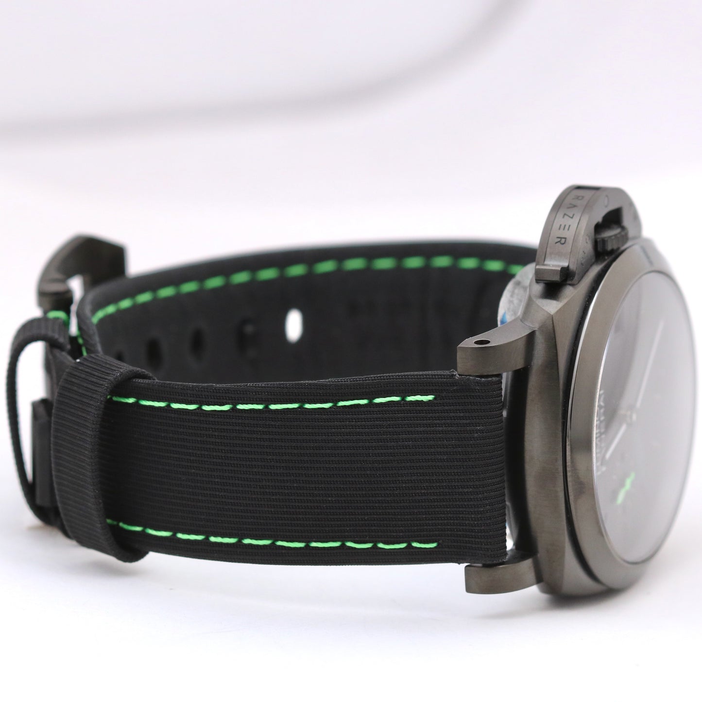 NEW PAPERS Panerai Luminor Quaranta Razer 40mm Black Green eSteel PAM01353 B+P