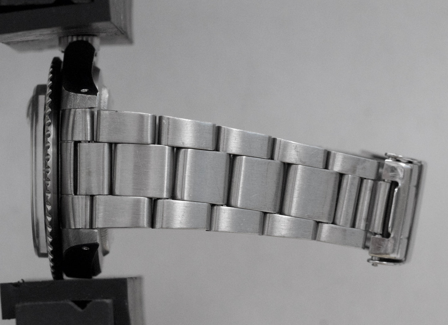 VINTAGE 1980 PAPERS Rolex Submariner Date PATINA 40mm Stainless Watch 1680 BOX