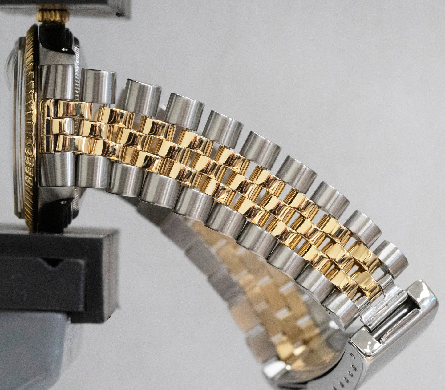 Rolex DateJust CHAMPAGNE Two-Tone Yellow Gold Steel 34mm Jubilee 15053 Watch