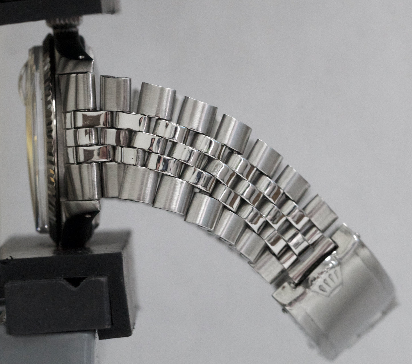 VINTAGE Rolex DateJust 36mm SILVER Stainess Steel 18K Gold Fluted JUBILEE 1601