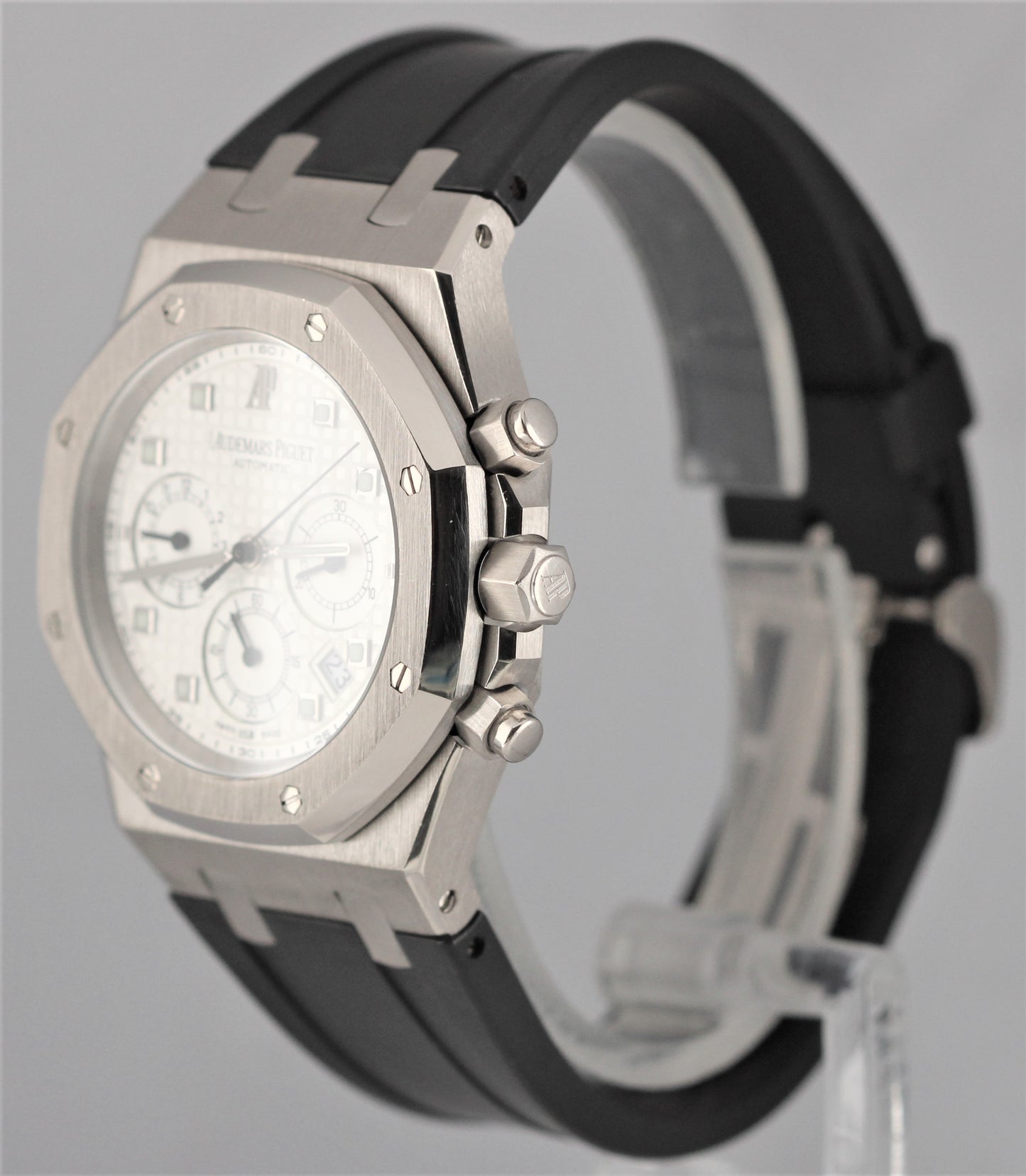 Audemars Piguet Royal Oak Chronograph 18k White Gold 39mm 26022BC.OO.DOO2CR.01