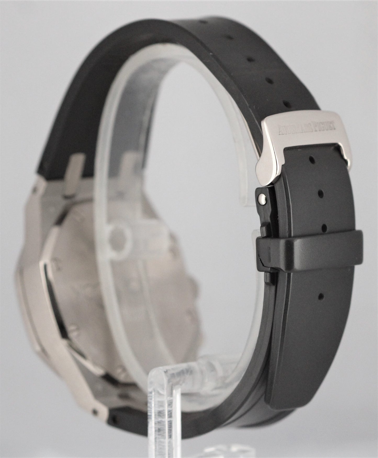 Audemars Piguet Royal Oak Chronograph 18k White Gold 39mm 26022BC.OO.DOO2CR.01
