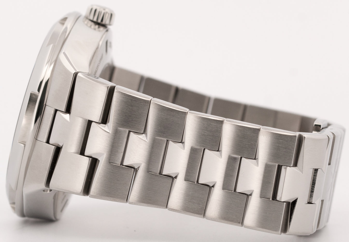 Vacheron Constantin Overseas WORLD TIME 43.5mm Stainless Steel Automatic 7700V