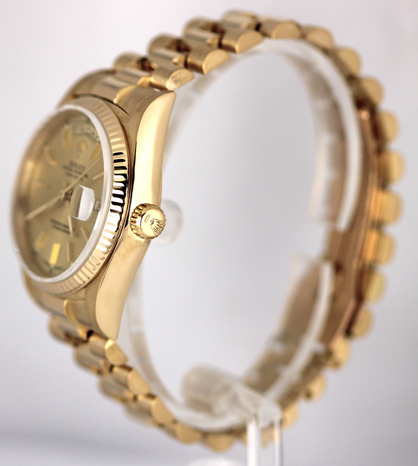 Rolex Day-Date President 18K Yellow Gold Fluted Champagne 36mm 18038 Watch