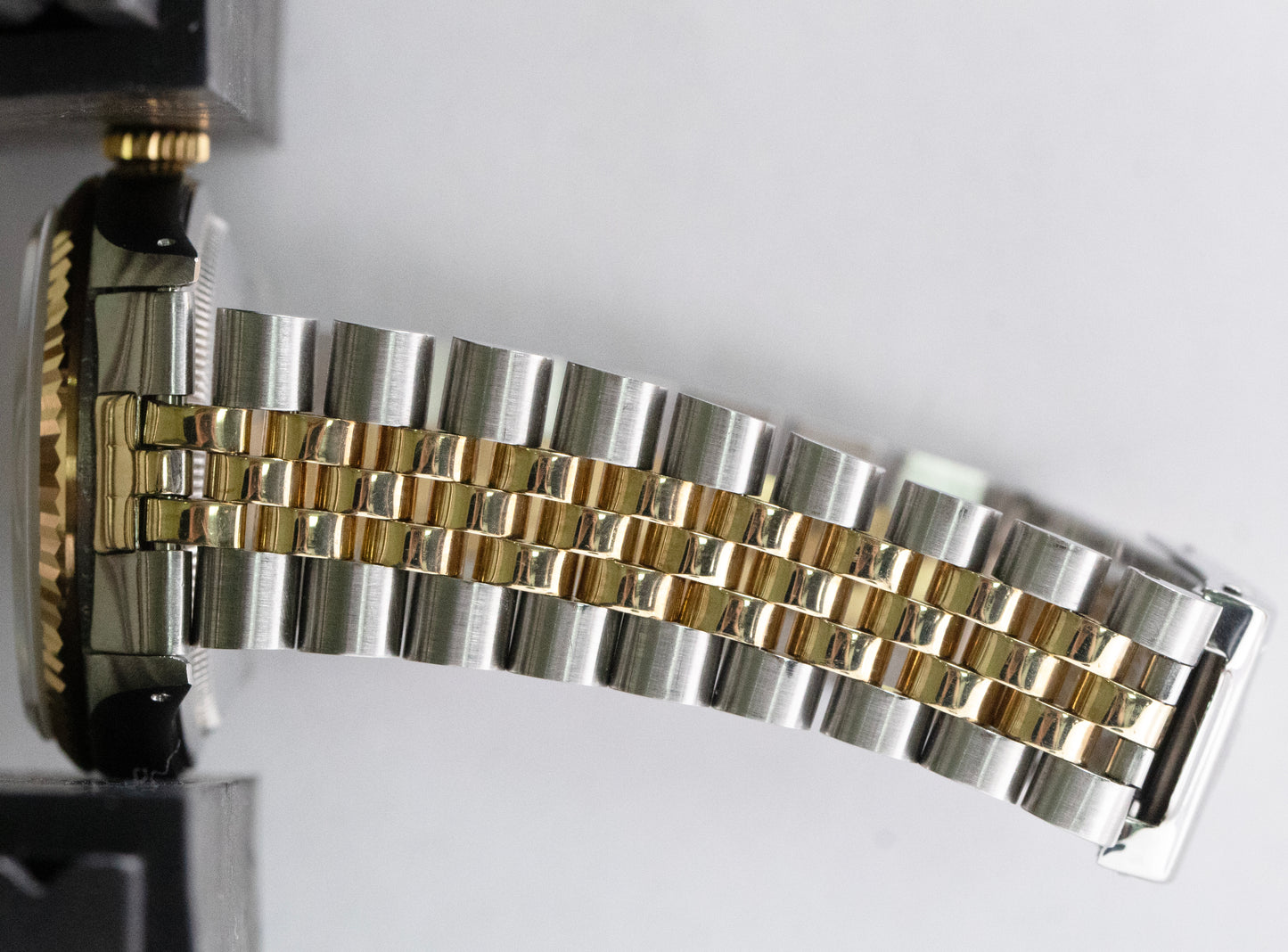 Rolex DateJust 36mm Champagne Dial Stainless Steel 18K Yellow Gold 16233 Watch