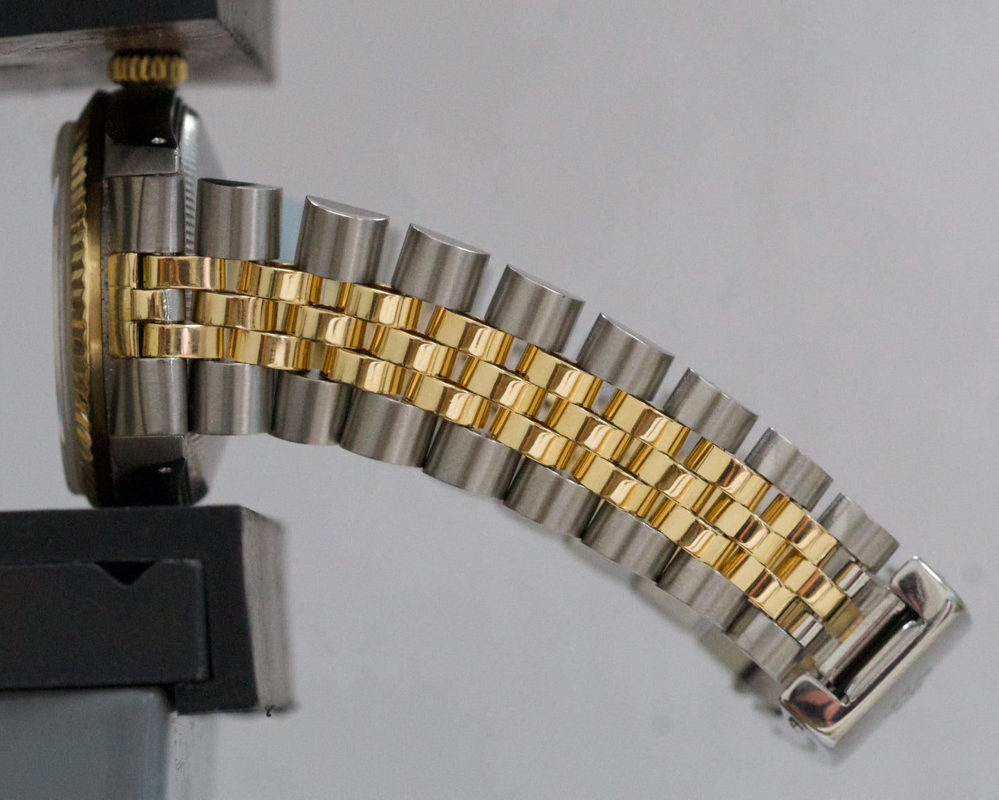 Rolex DateJust 31mm Midsize Two-Tone CHAMPAGNE 18K Yellow Gold Fluted 68273