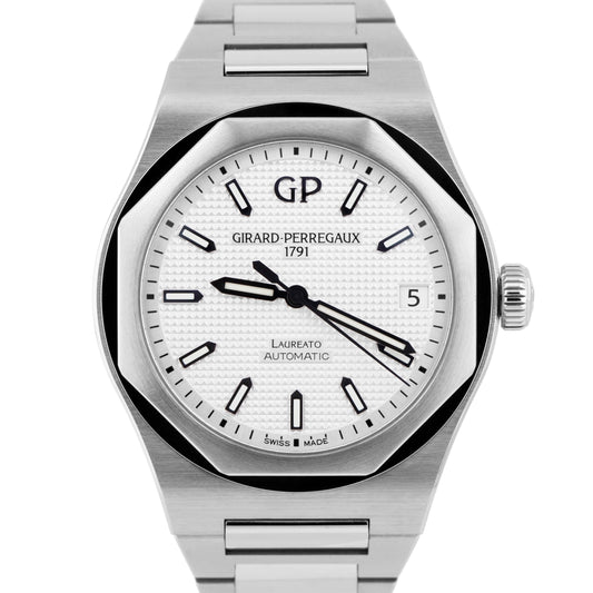 MINT 2022 Girard Perregaux Laureato PAPERS Steel 42mm White Watch 81010 BOX