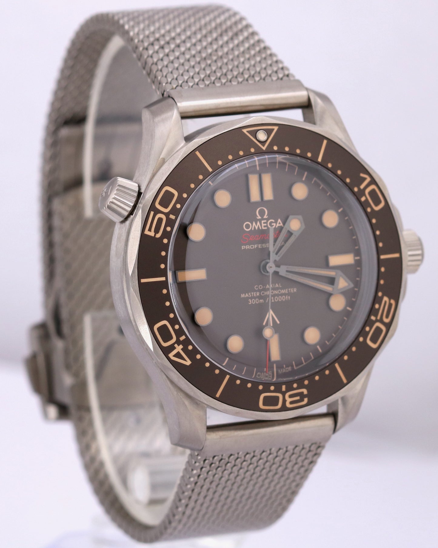 MINT PAPERS Omega Seamaster NO TIME TO DIE 42mm Titanium 210.90.42.20.01.001 BOX