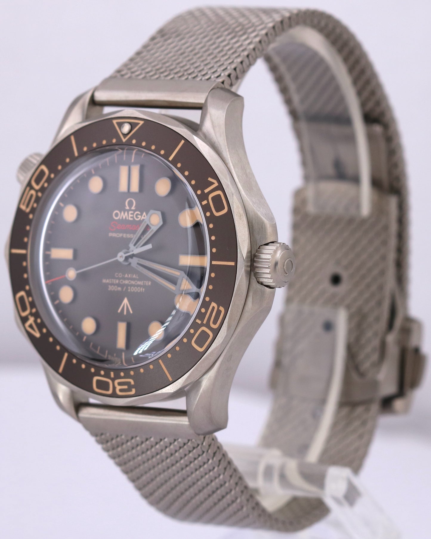 MINT PAPERS Omega Seamaster NO TIME TO DIE 42mm Titanium 210.90.42.20.01.001 BOX