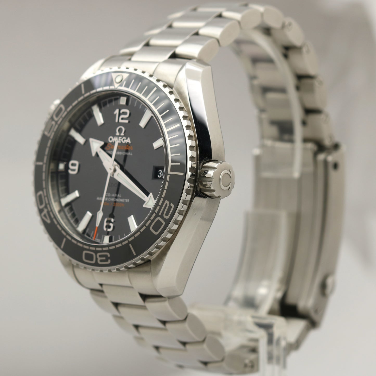 Omega Seamaster Planet Ocean 600M 43.5mm 215.30.44.21.01.001 Black Watch BOX