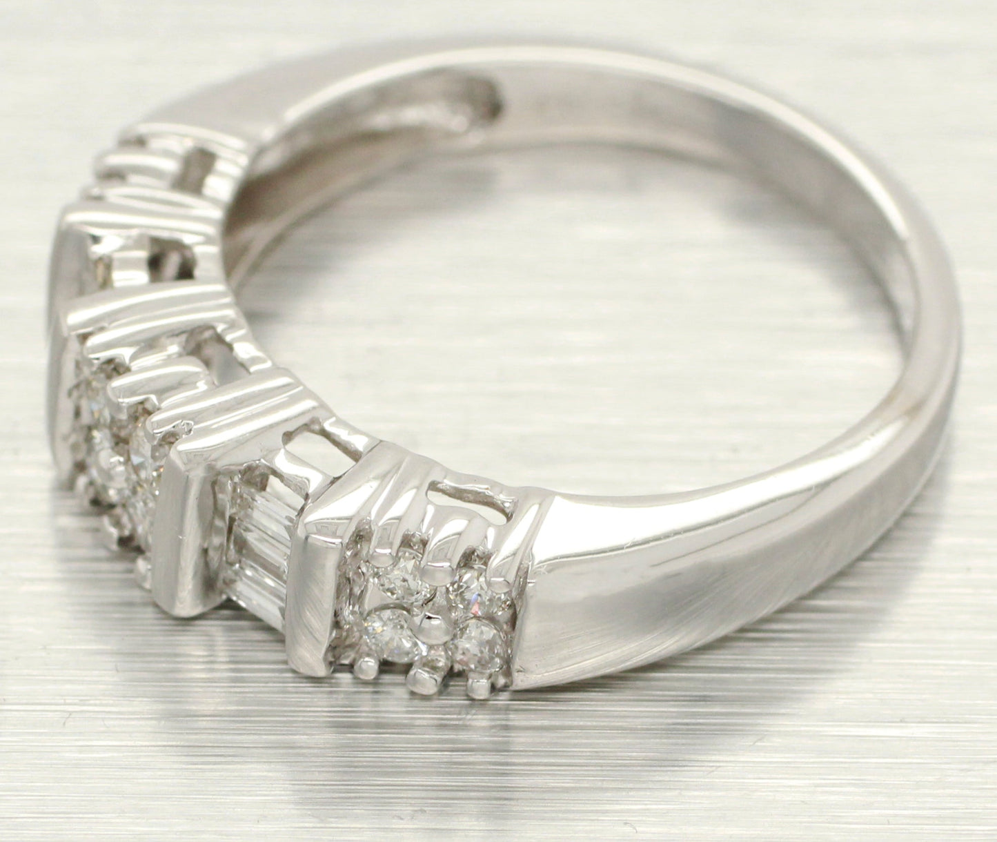 Vintage 0.55ctw Round & Baguette Diamond Band Ring - 14k White Gold | Size 7