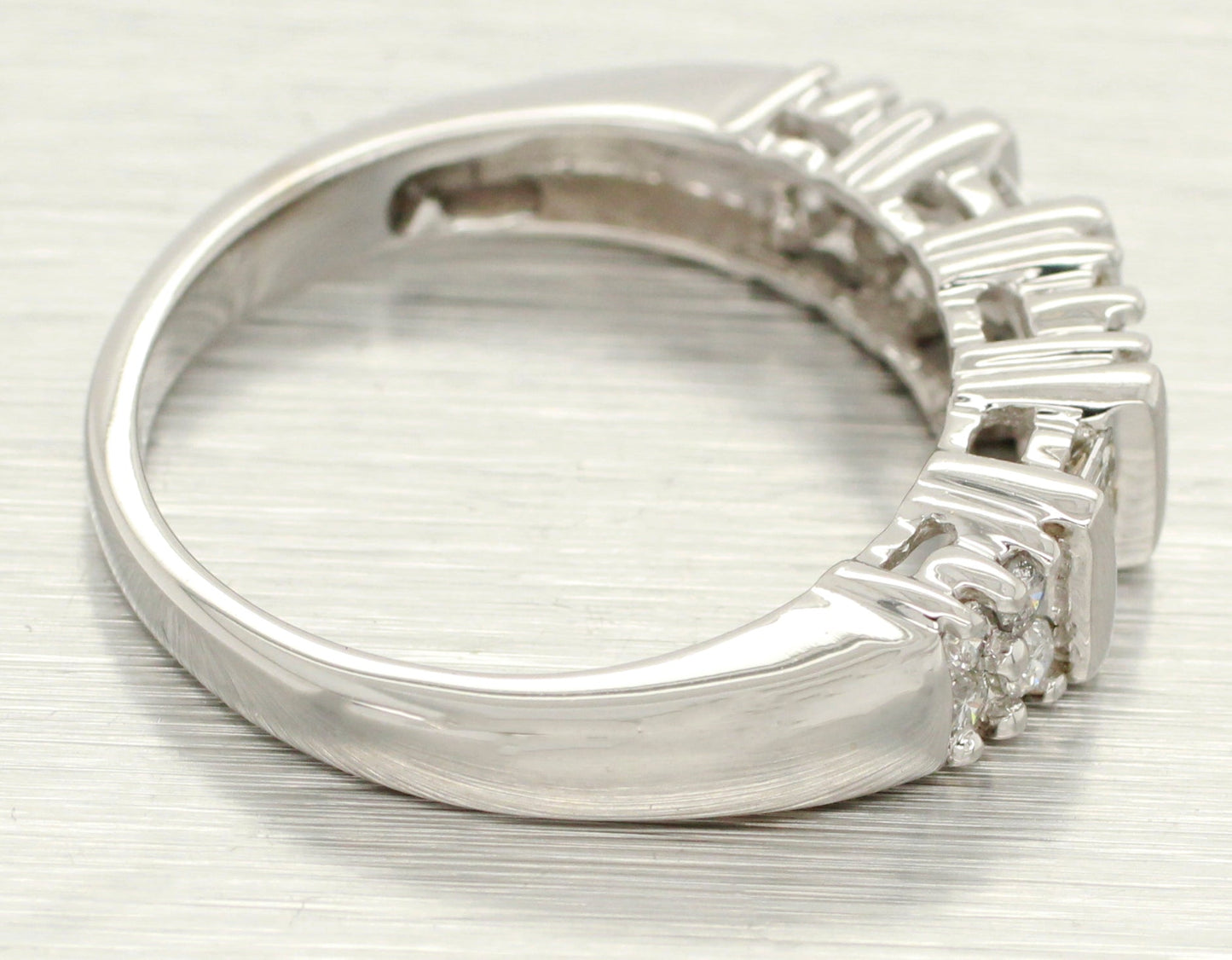 Vintage 0.55ctw Round & Baguette Diamond Band Ring - 14k White Gold | Size 7