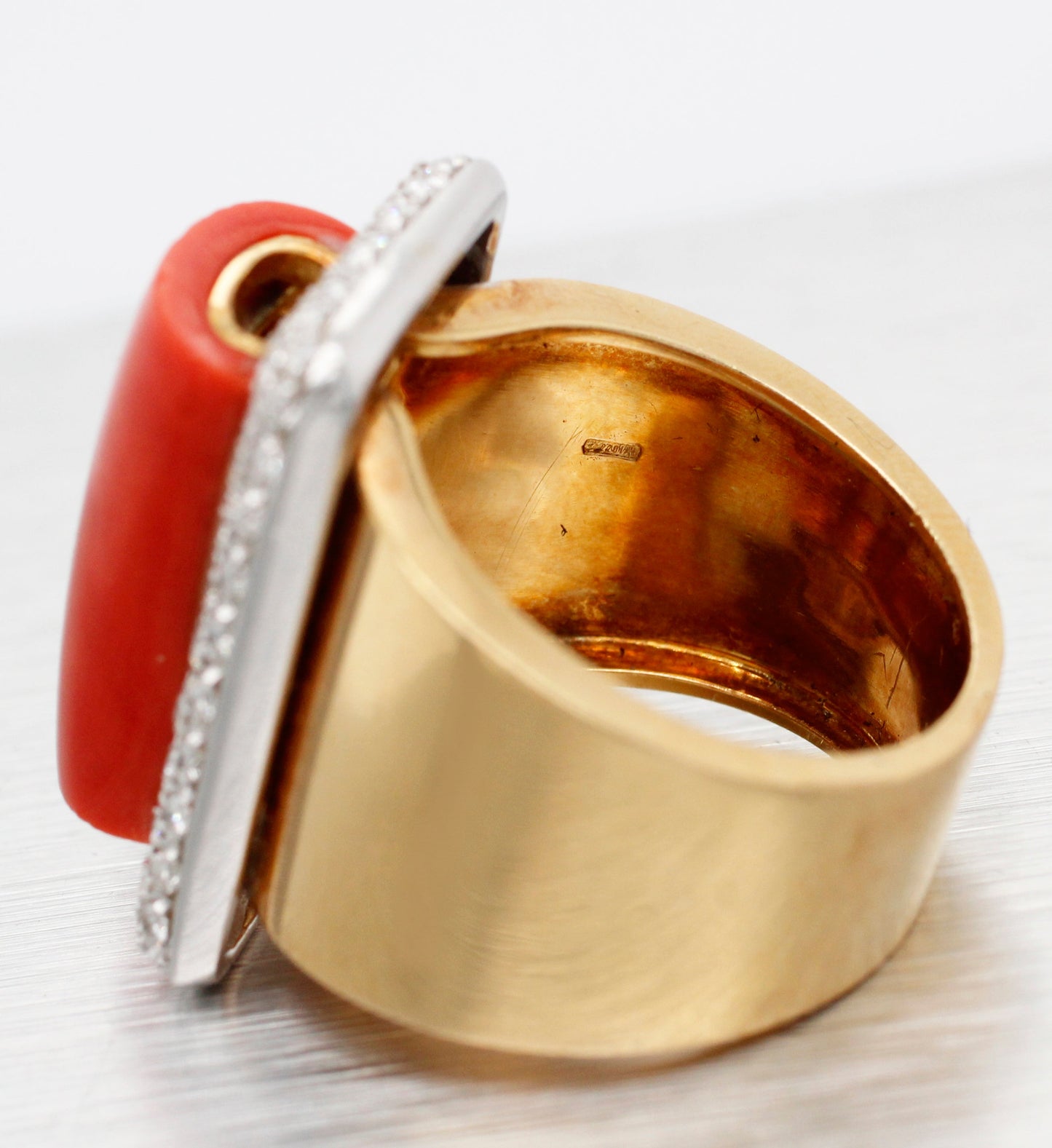 Gio Caroli Vintage Red Coral & 2.00ctw Diamond Cocktail Ring - 18k Yellow Gold