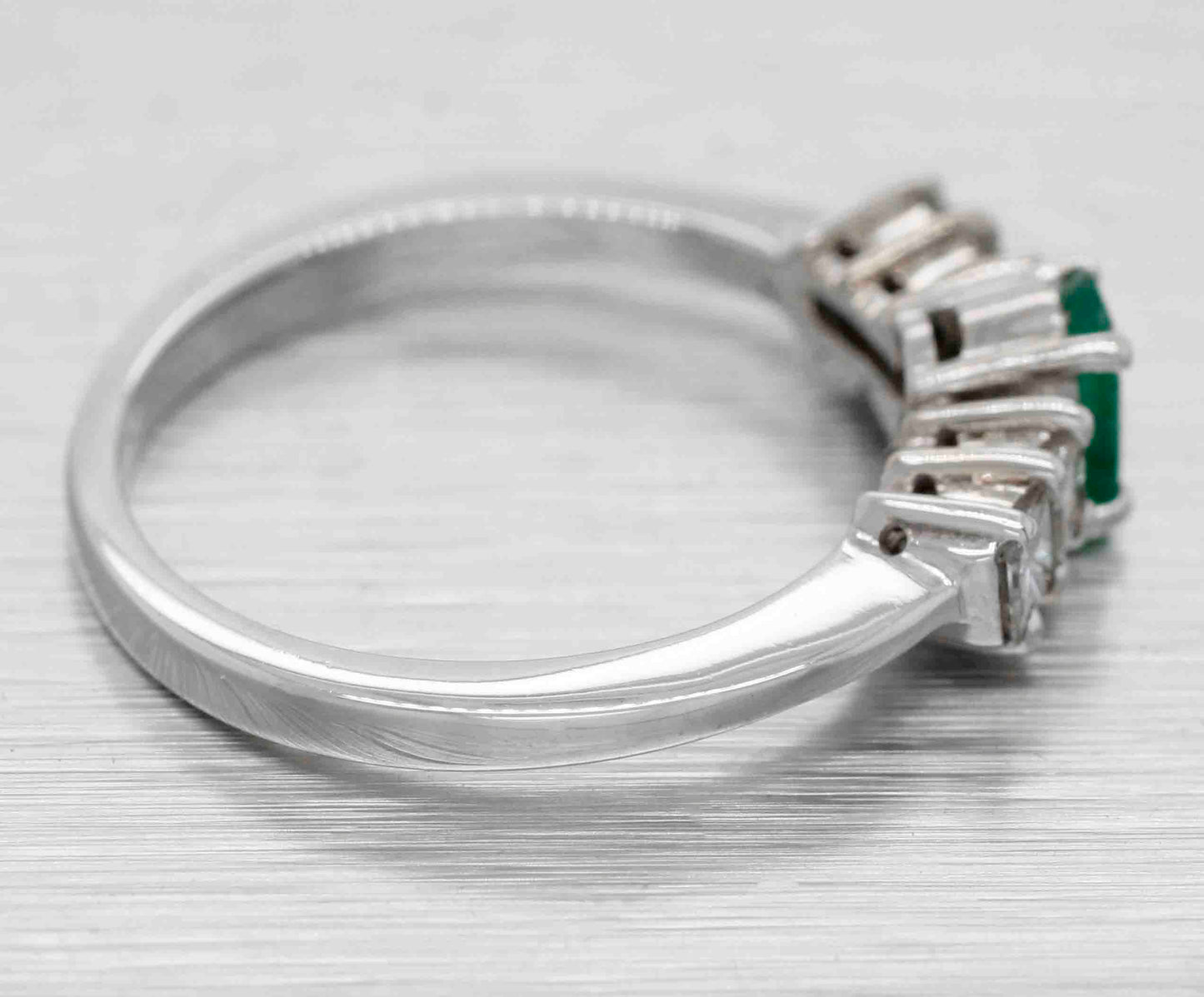 Vintage Oval 0.25ct Emerald & Diamond Accent Engagement Ring - 14k White Gold