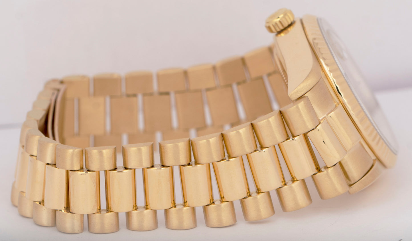 Rolex Day-Date President 36mm DIAMOND Fluted Solid 18K Yellow Gold Watch 18038