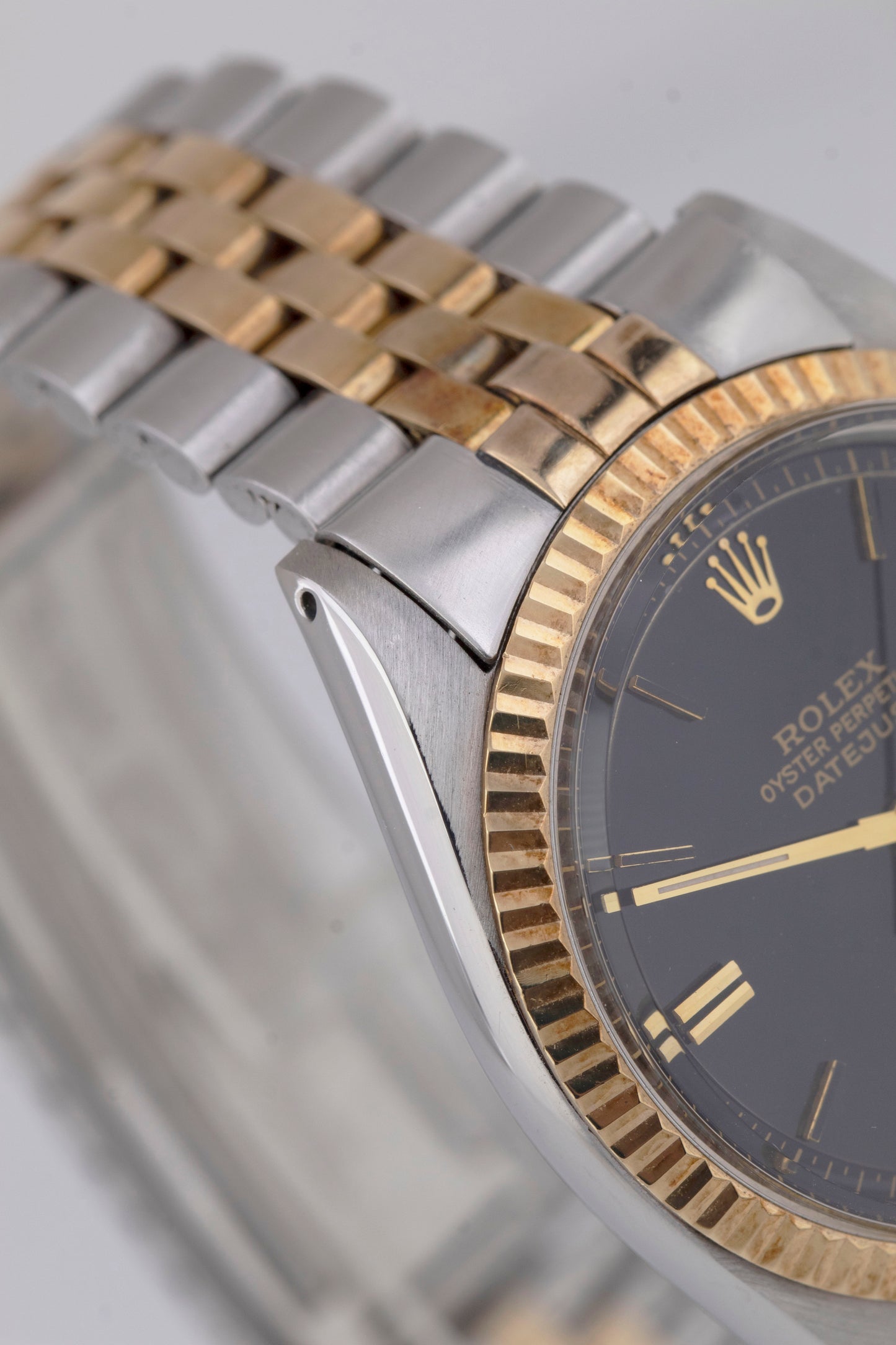 TOP CONDITION 1971 Rolex DateJust 36mm Black 14K Gold Two-Tone Steel Watch 1601
