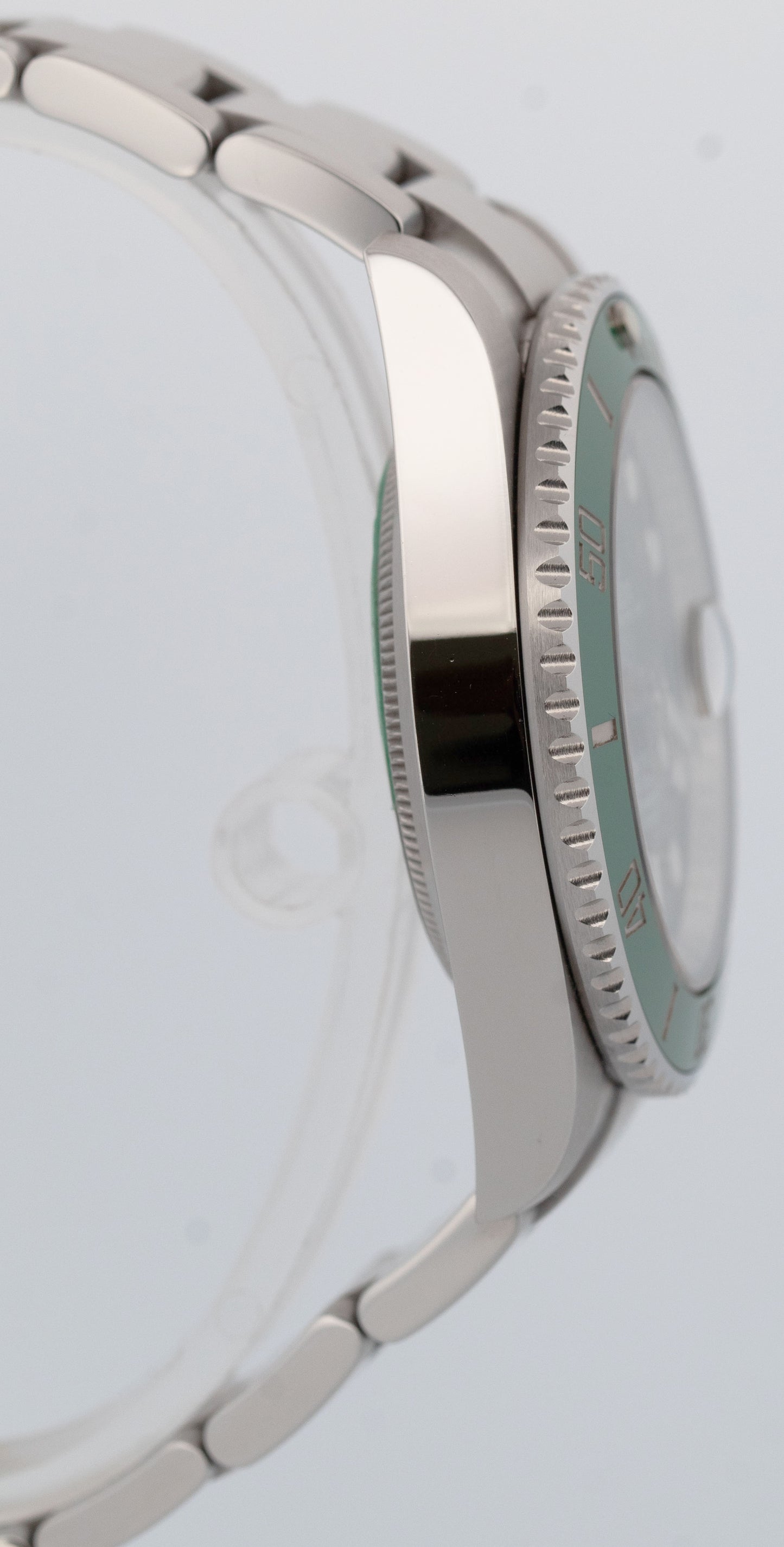 UNPOLISHED Rolex Submariner HULK Ceramic Stainless Green 40mm Watch 116610 LV