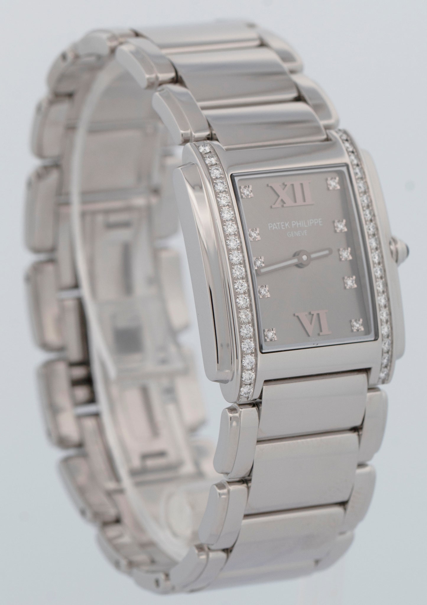 MINT PAPERS Ladies Patek Philippe Twenty-4 Grey 25mm Quartz Watch 4910/10 BOX