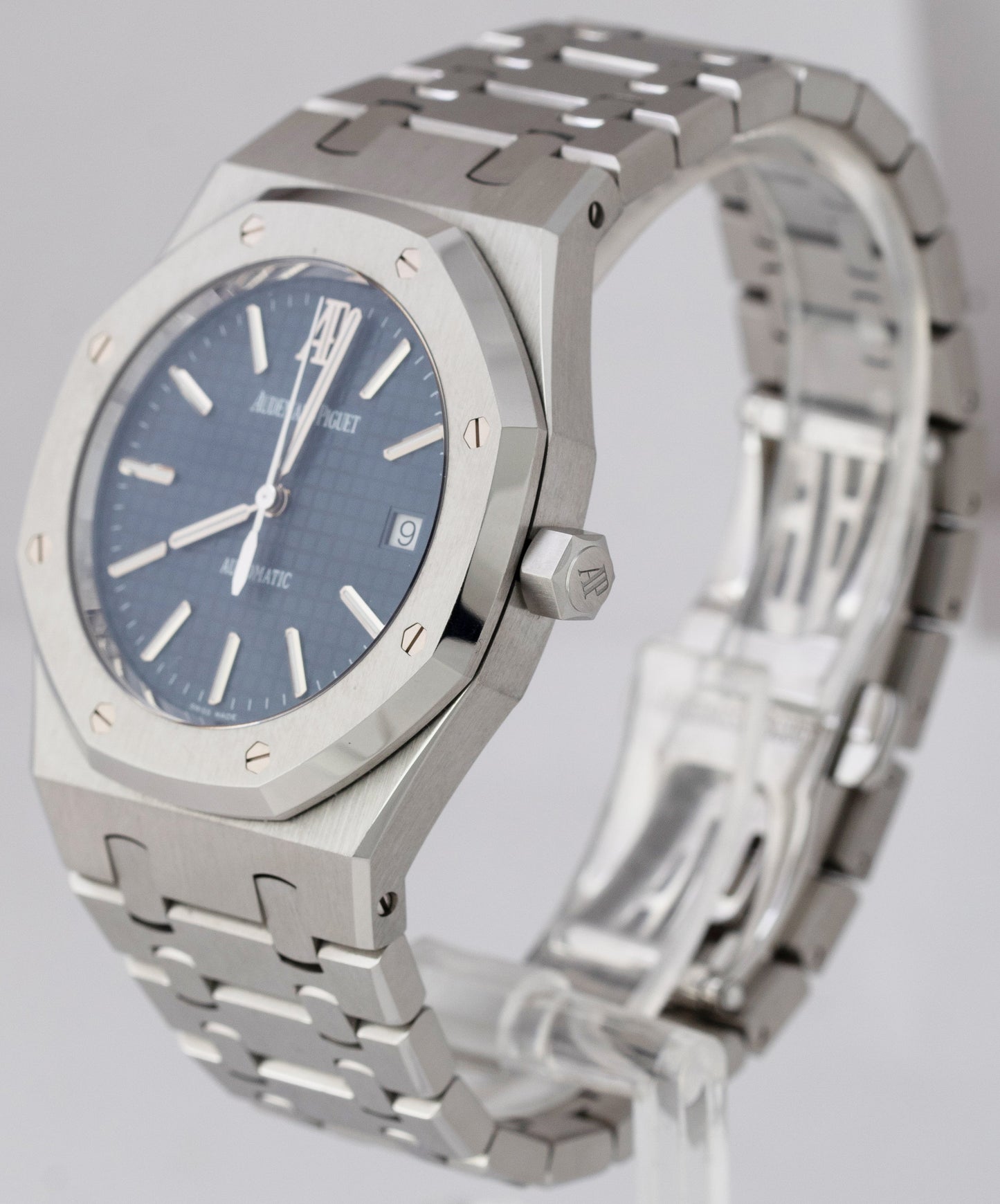 2021 Audemars Piguet Royal Oak 15300ST Blue 39mm Steel 15300ST.OO.1220ST.02