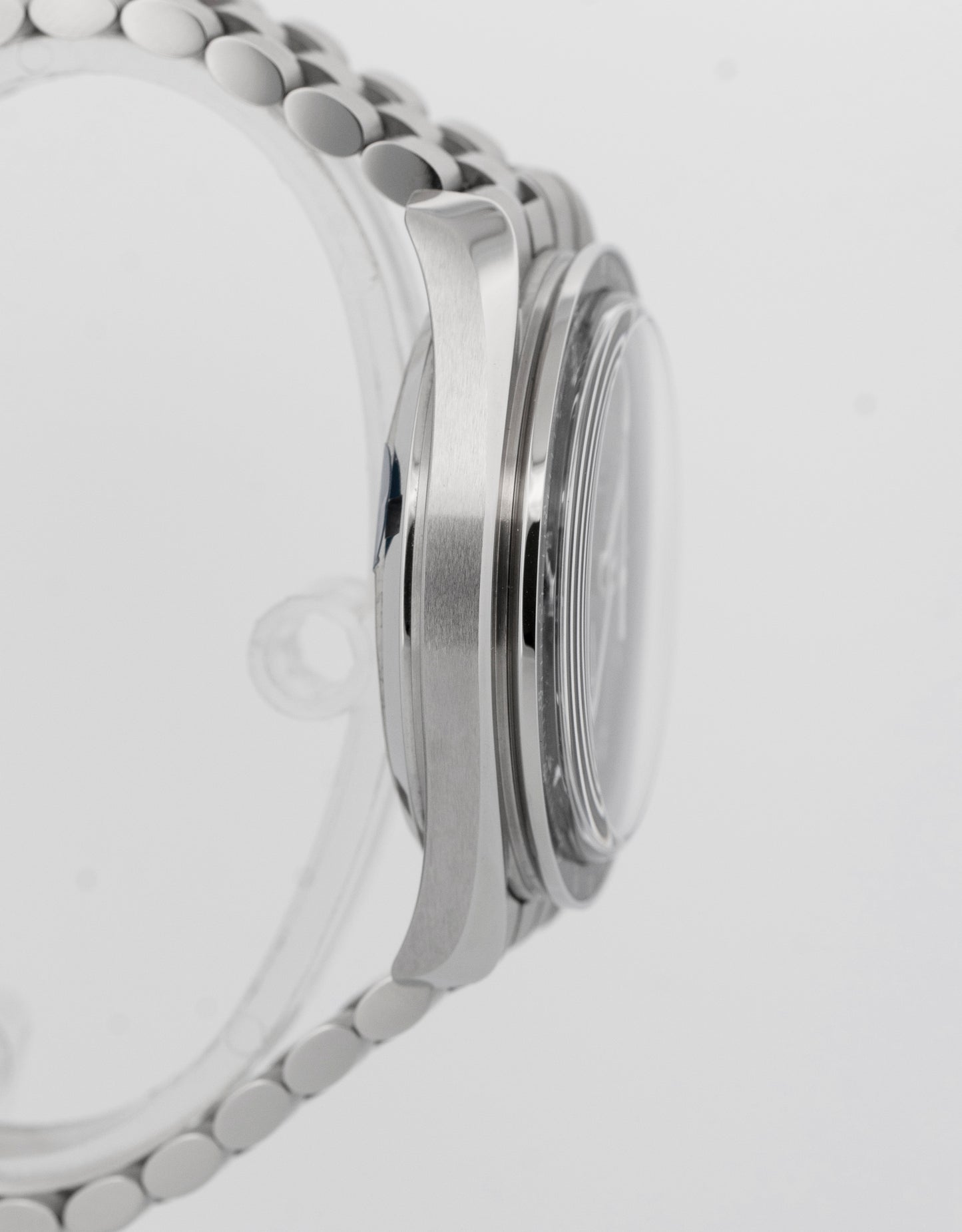 2022 PAPERS Omega Speedmaster SAPPHIRE SANDWICH Steel 42mm 310.30.42.50.01.002