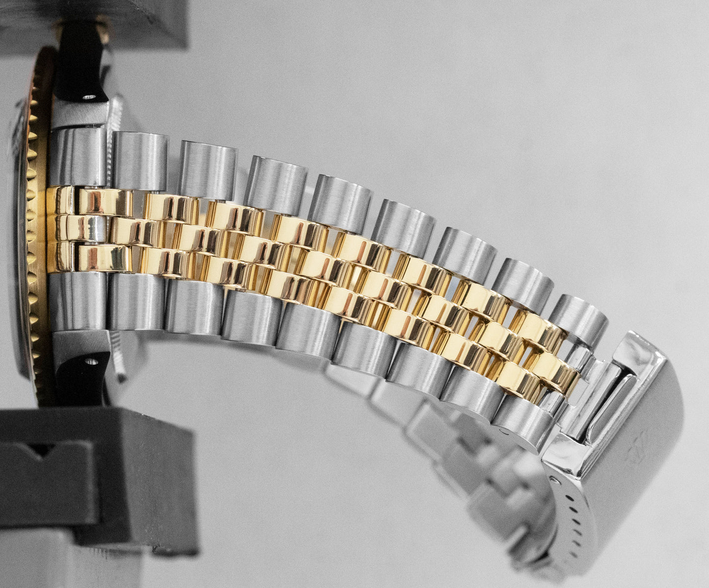 Rolex GMT-Master Black 40mm Two Tone 18K Yellow Gold JUBILEE Date Watch 16753