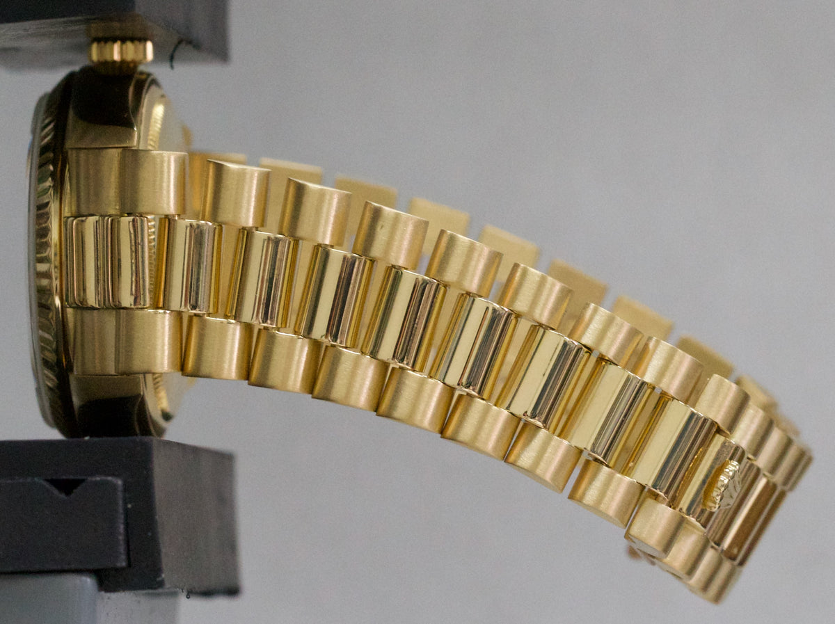 1986 Rolex Day-Date President 18038 White Roman 18K Gold RSC 36mm Box Papers