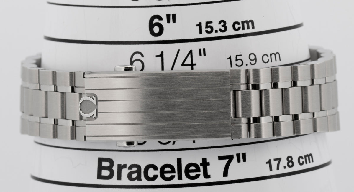 2026 Omega Speedmaster Silver Snoopy Award 310.32.42.50.02.001 42mm Box Papers